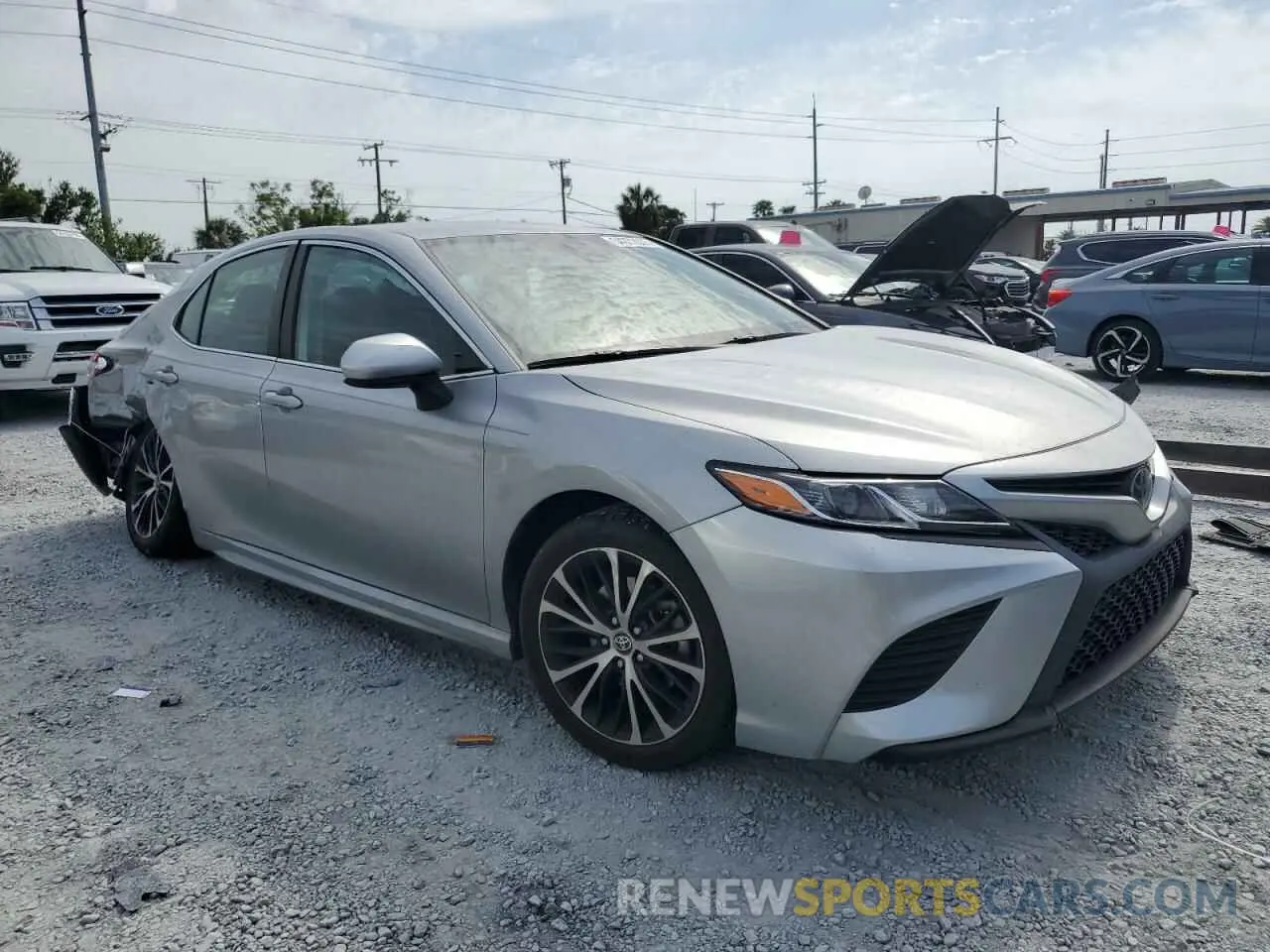4 Photograph of a damaged car 4T1G11AK0LU510410 TOYOTA CAMRY 2020