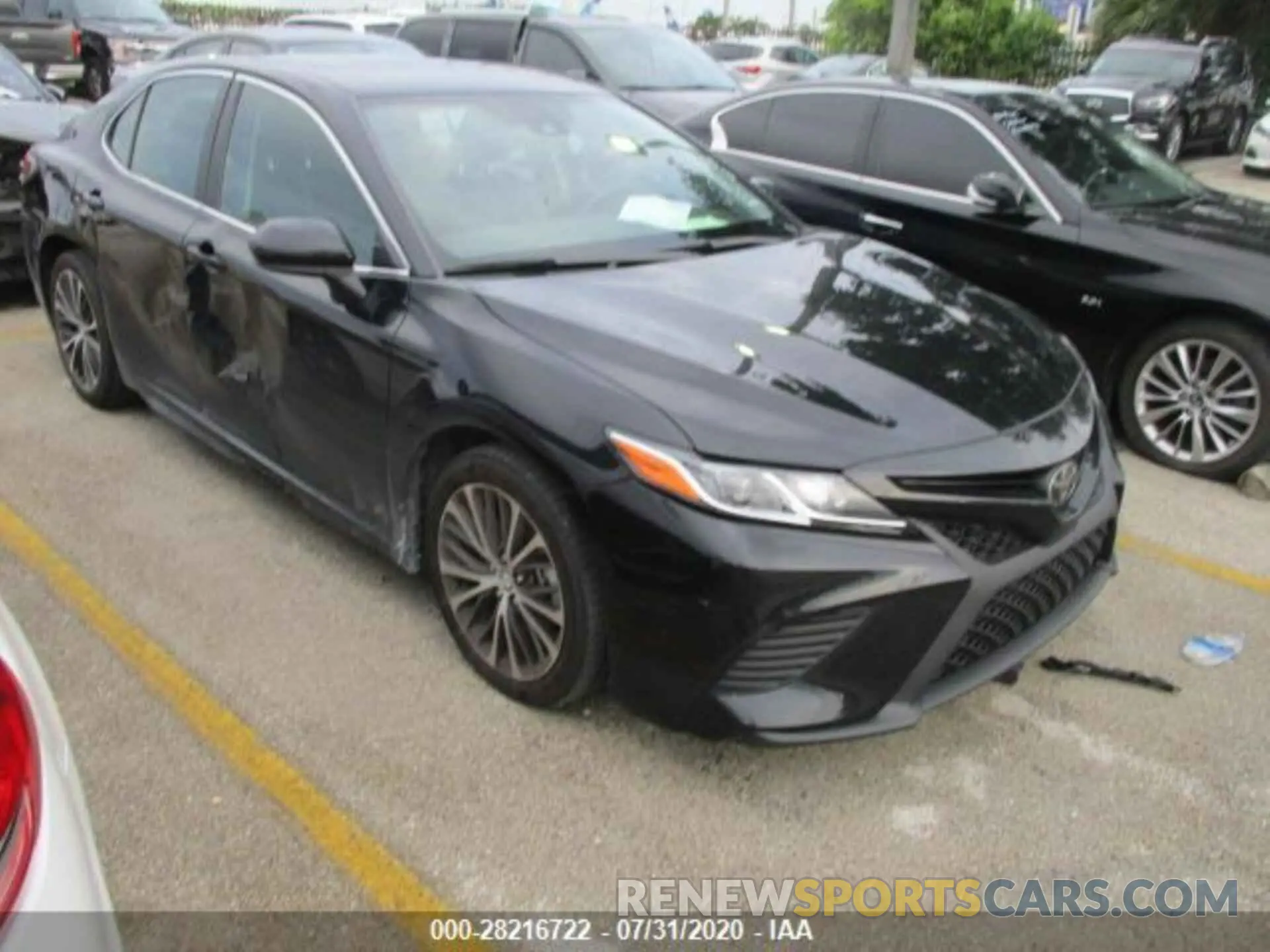 1 Photograph of a damaged car 4T1G11AK0LU866632 TOYOTA CAMRY 2020