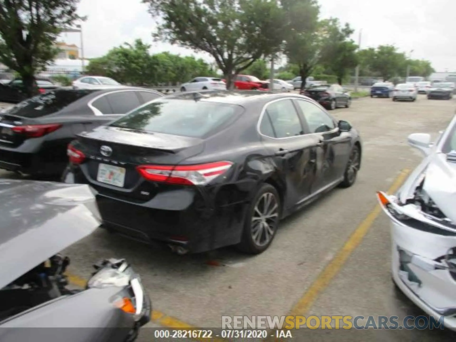 5 Photograph of a damaged car 4T1G11AK0LU866632 TOYOTA CAMRY 2020
