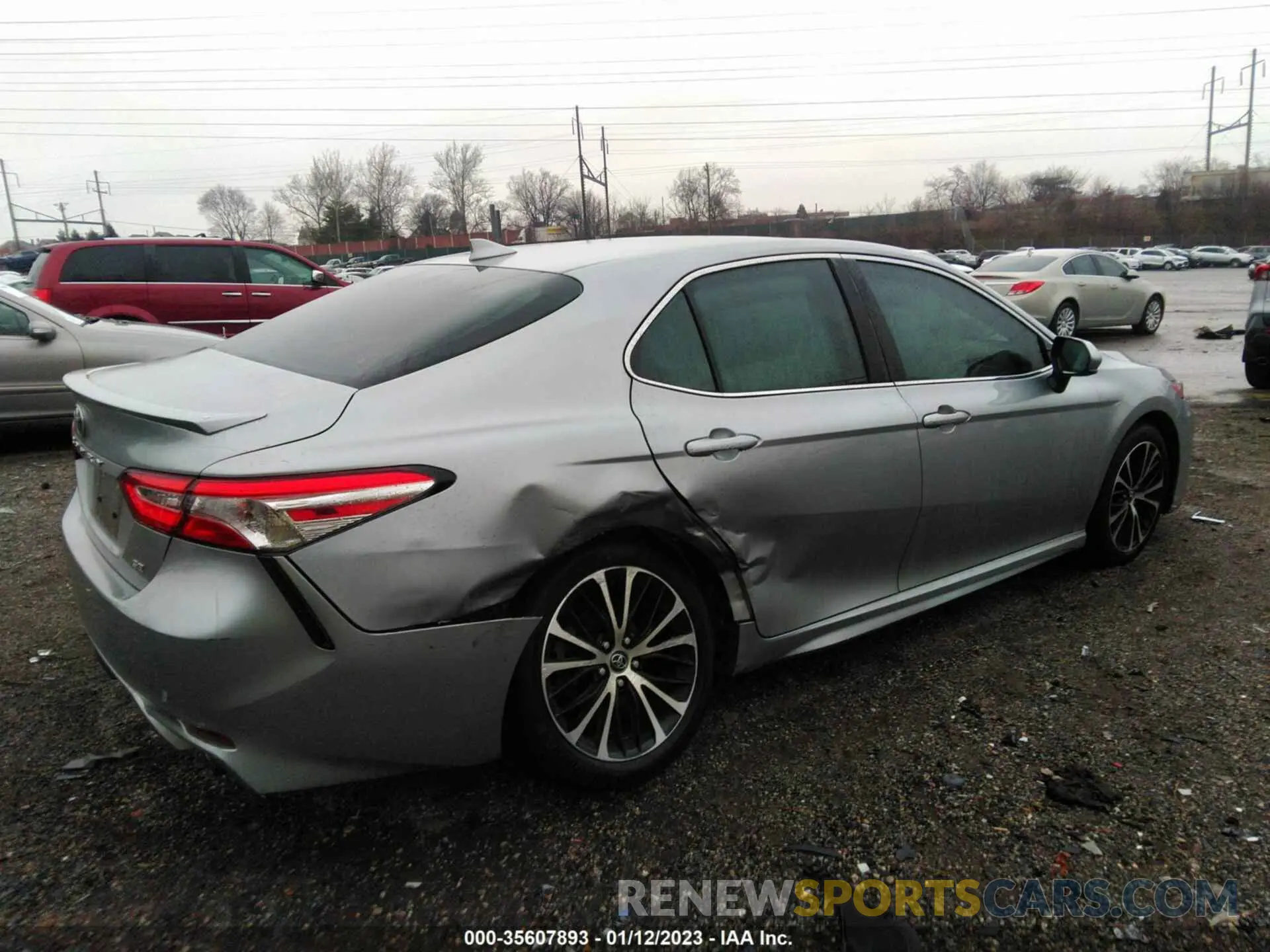 4 Photograph of a damaged car 4T1G11AK0LU867943 TOYOTA CAMRY 2020
