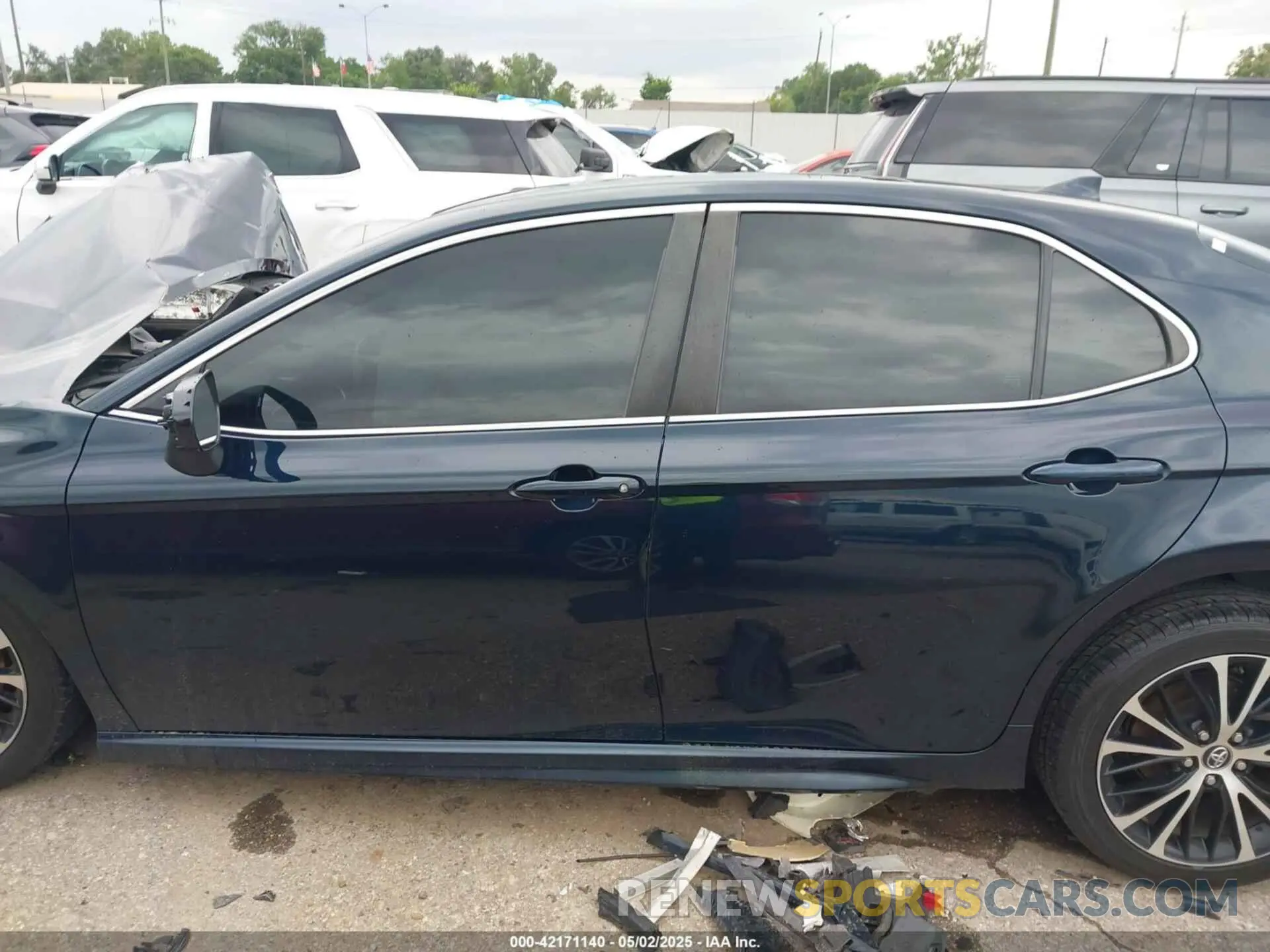14 Фотография поврежденного автомобиля 4T1G11AK0LU870387 TOYOTA CAMRY 2020