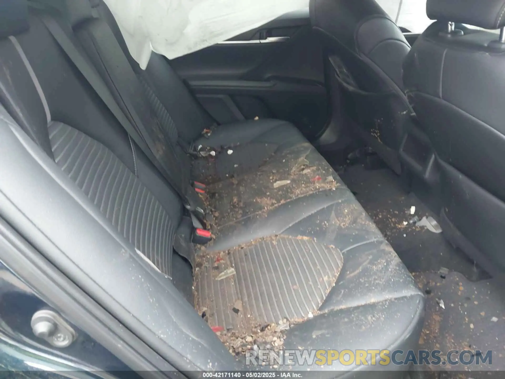 8 Фотография поврежденного автомобиля 4T1G11AK0LU870387 TOYOTA CAMRY 2020