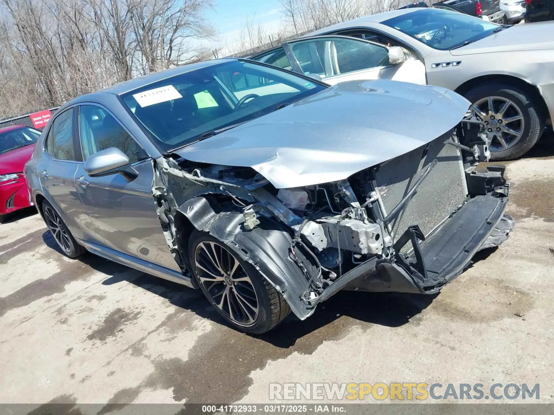 1 Photograph of a damaged car 4T1G11AK0LU885911 TOYOTA CAMRY 2020