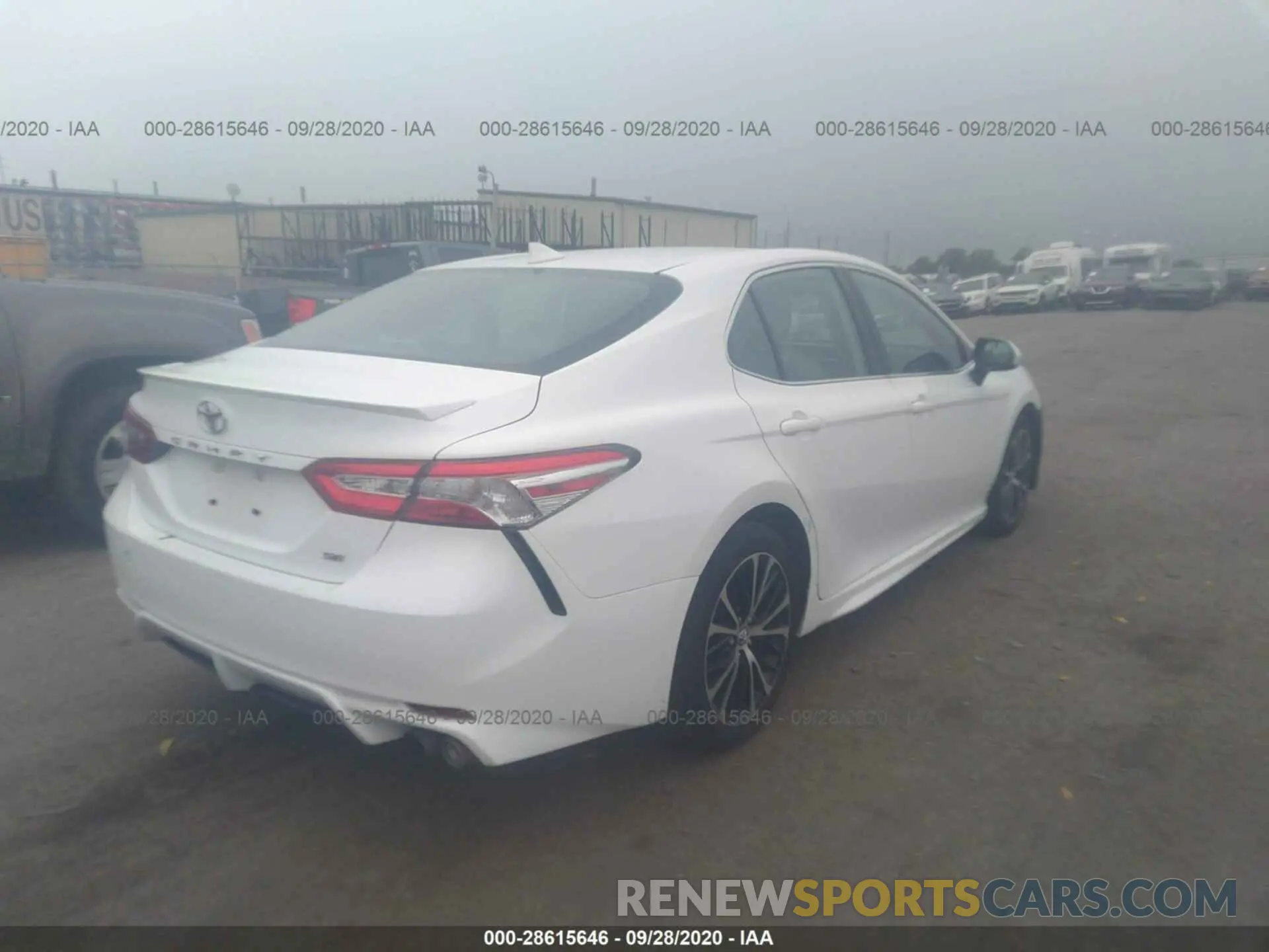 4 Photograph of a damaged car 4T1G11AK0LU895001 TOYOTA CAMRY 2020