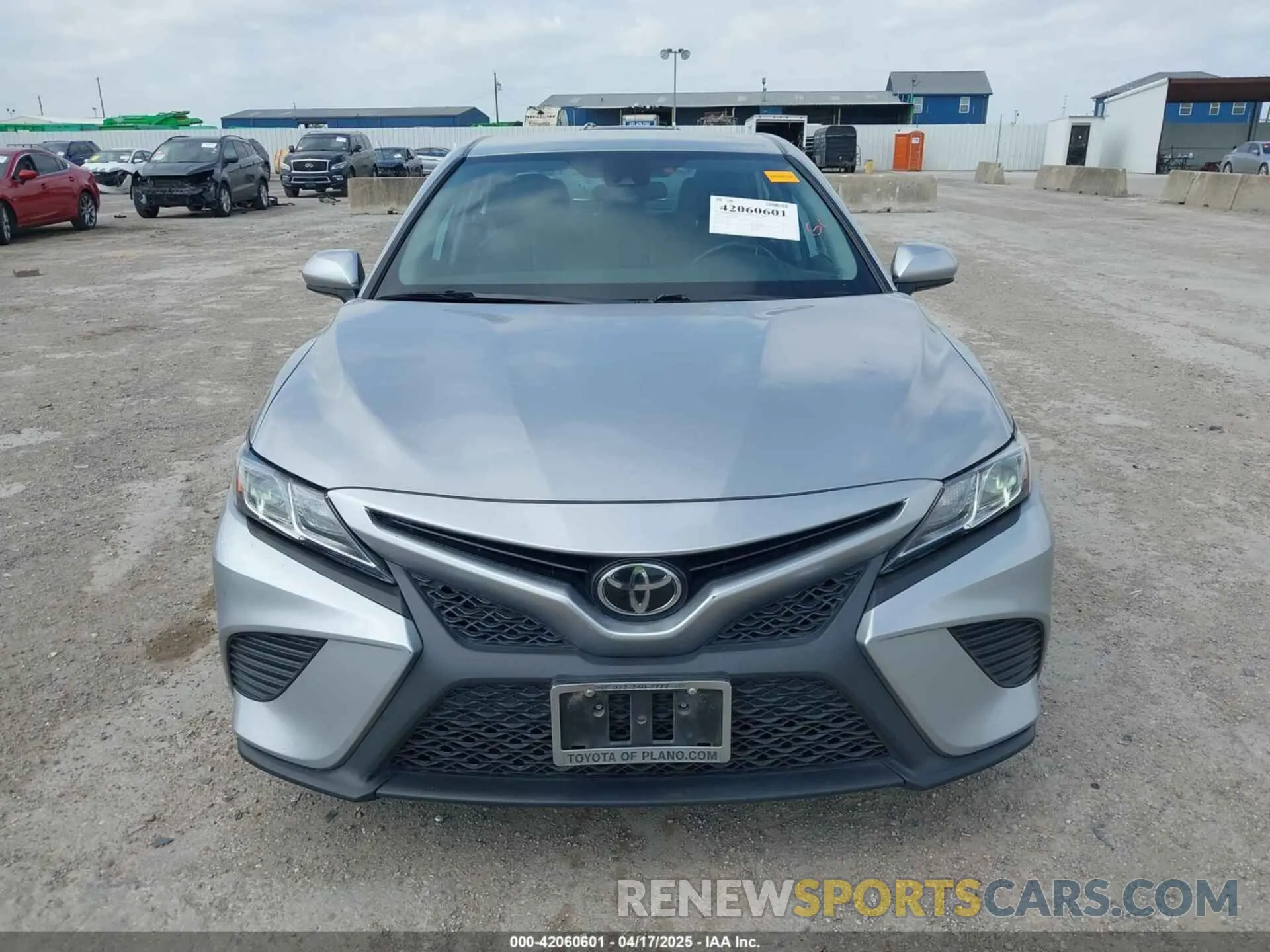 12 Photograph of a damaged car 4T1G11AK0LU900441 TOYOTA CAMRY 2020
