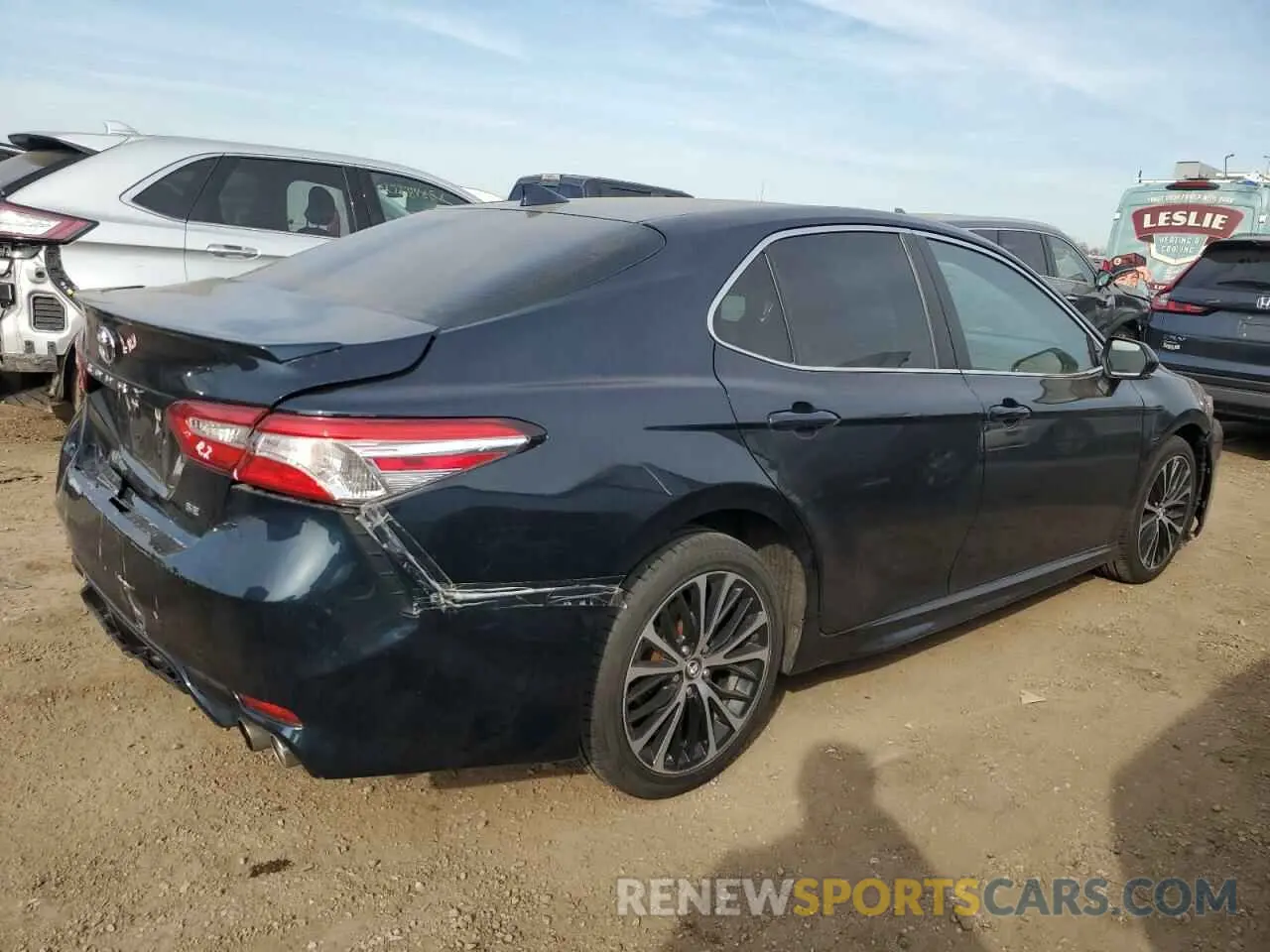 3 Фотография поврежденного автомобиля 4T1G11AK0LU900472 TOYOTA CAMRY 2020