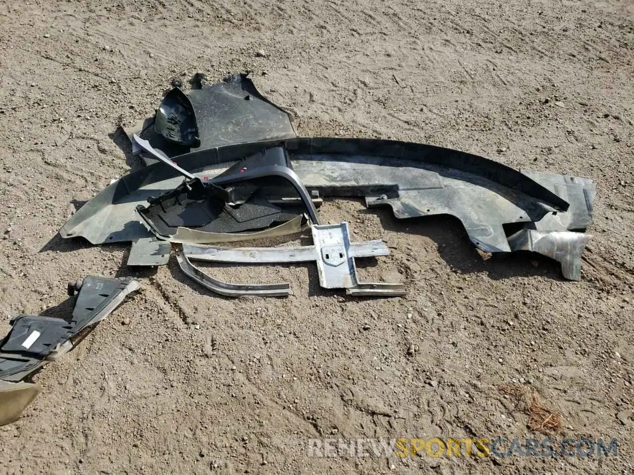 12 Photograph of a damaged car 4T1G11AK0LU905137 TOYOTA CAMRY 2020