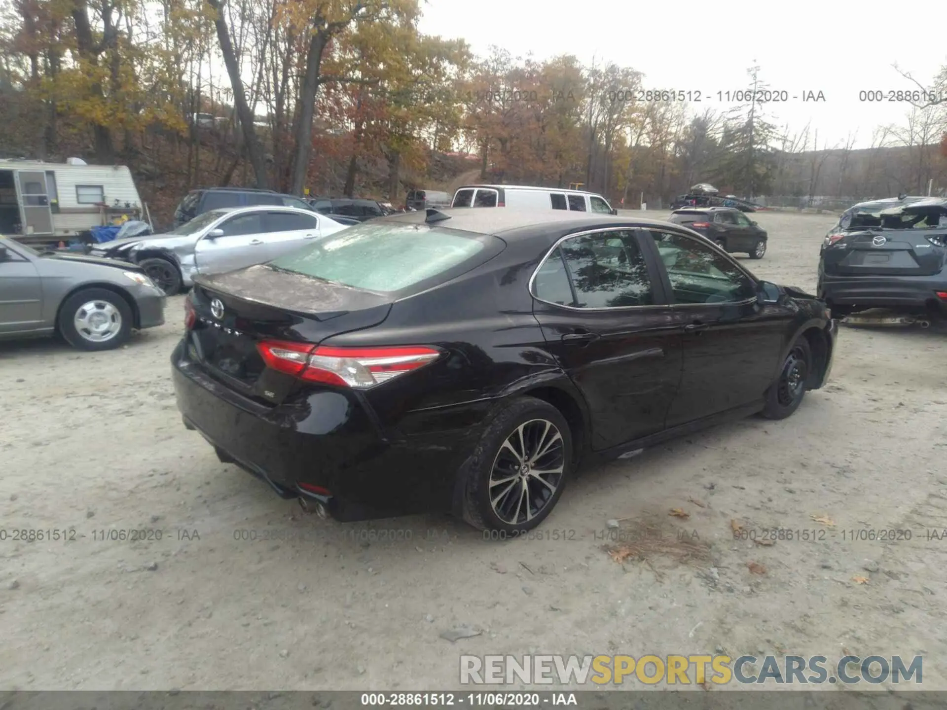 4 Photograph of a damaged car 4T1G11AK0LU913481 TOYOTA CAMRY 2020