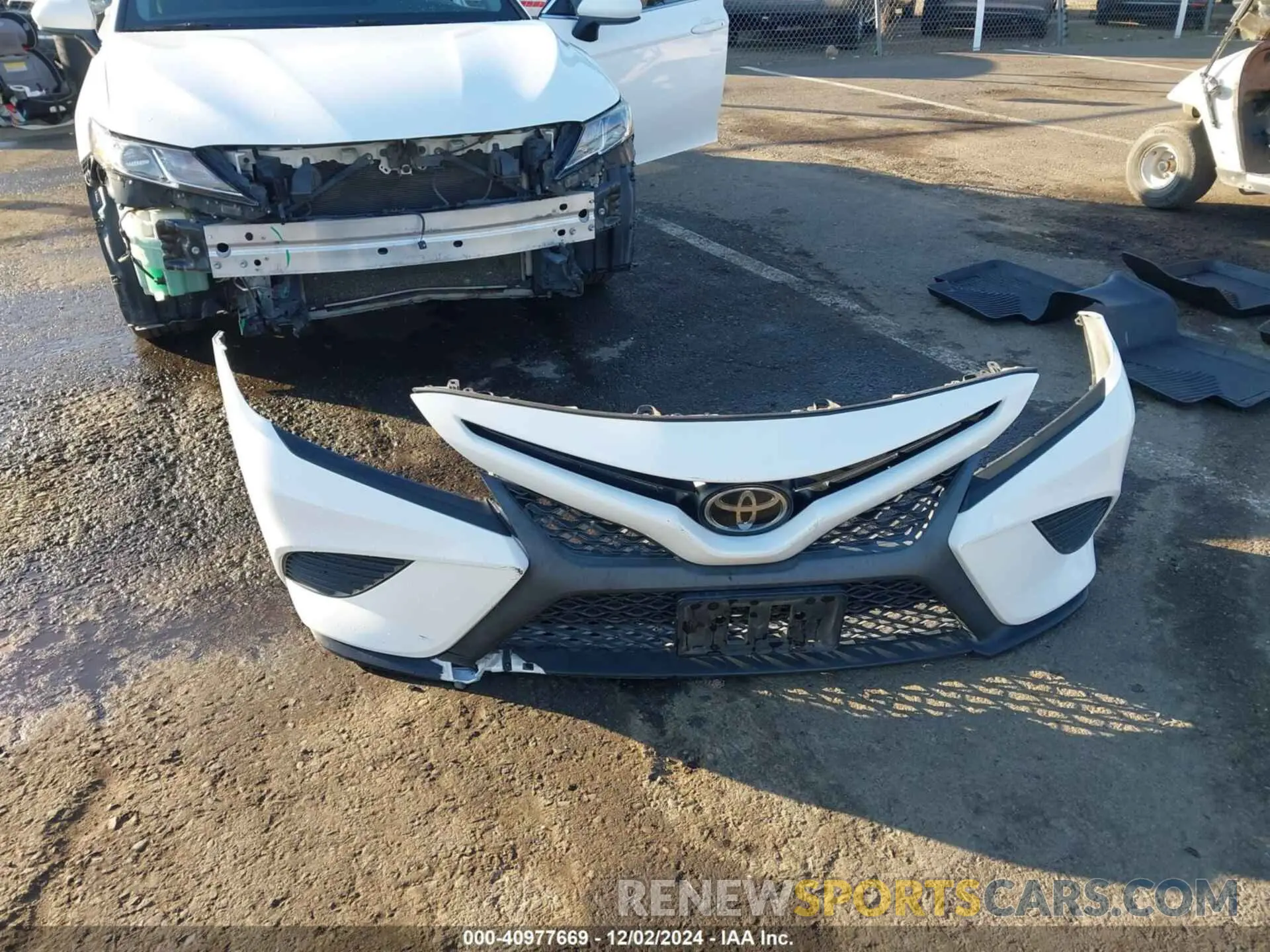 12 Photograph of a damaged car 4T1G11AK0LU917983 TOYOTA CAMRY 2020