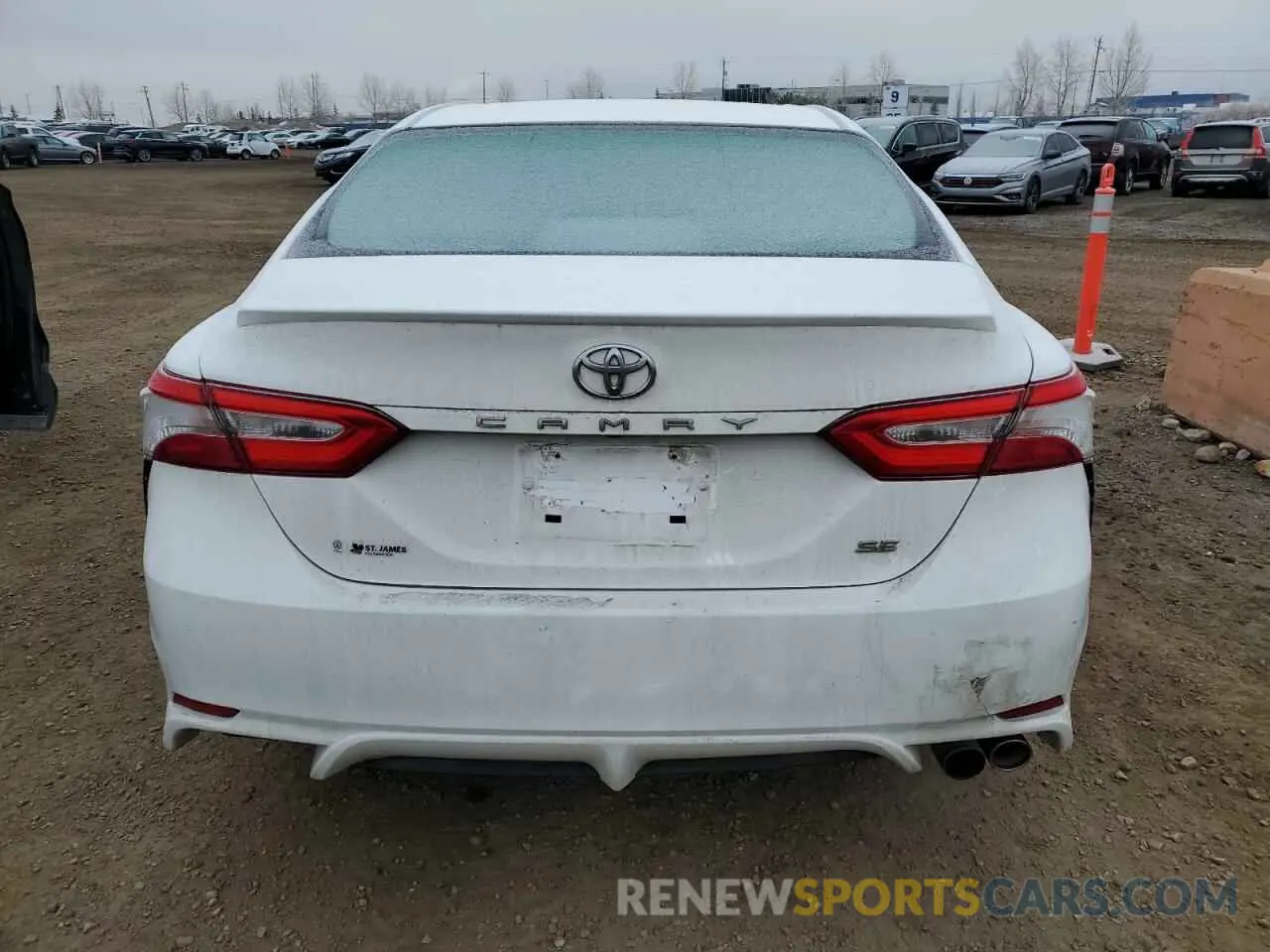 6 Photograph of a damaged car 4T1G11AK0LU947047 TOYOTA CAMRY 2020