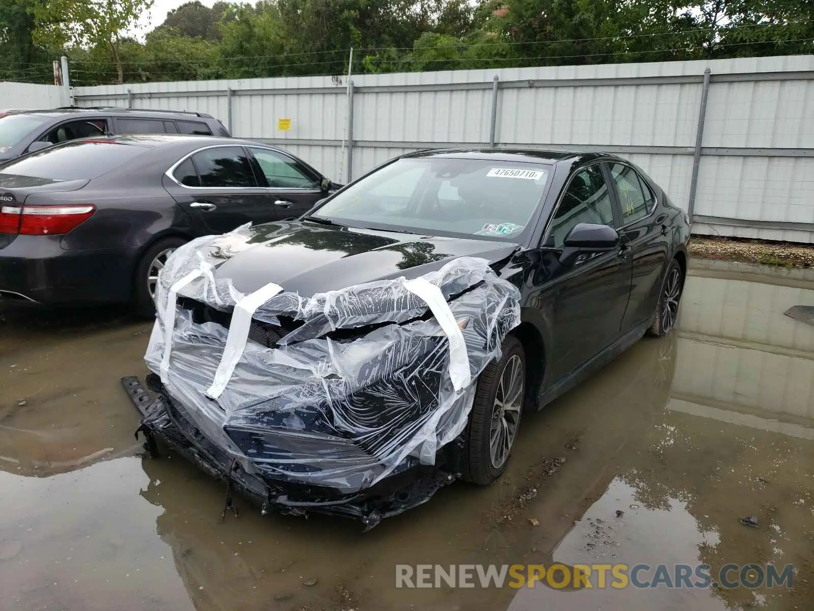 2 Photograph of a damaged car 4T1G11AK0LU948764 TOYOTA CAMRY 2020