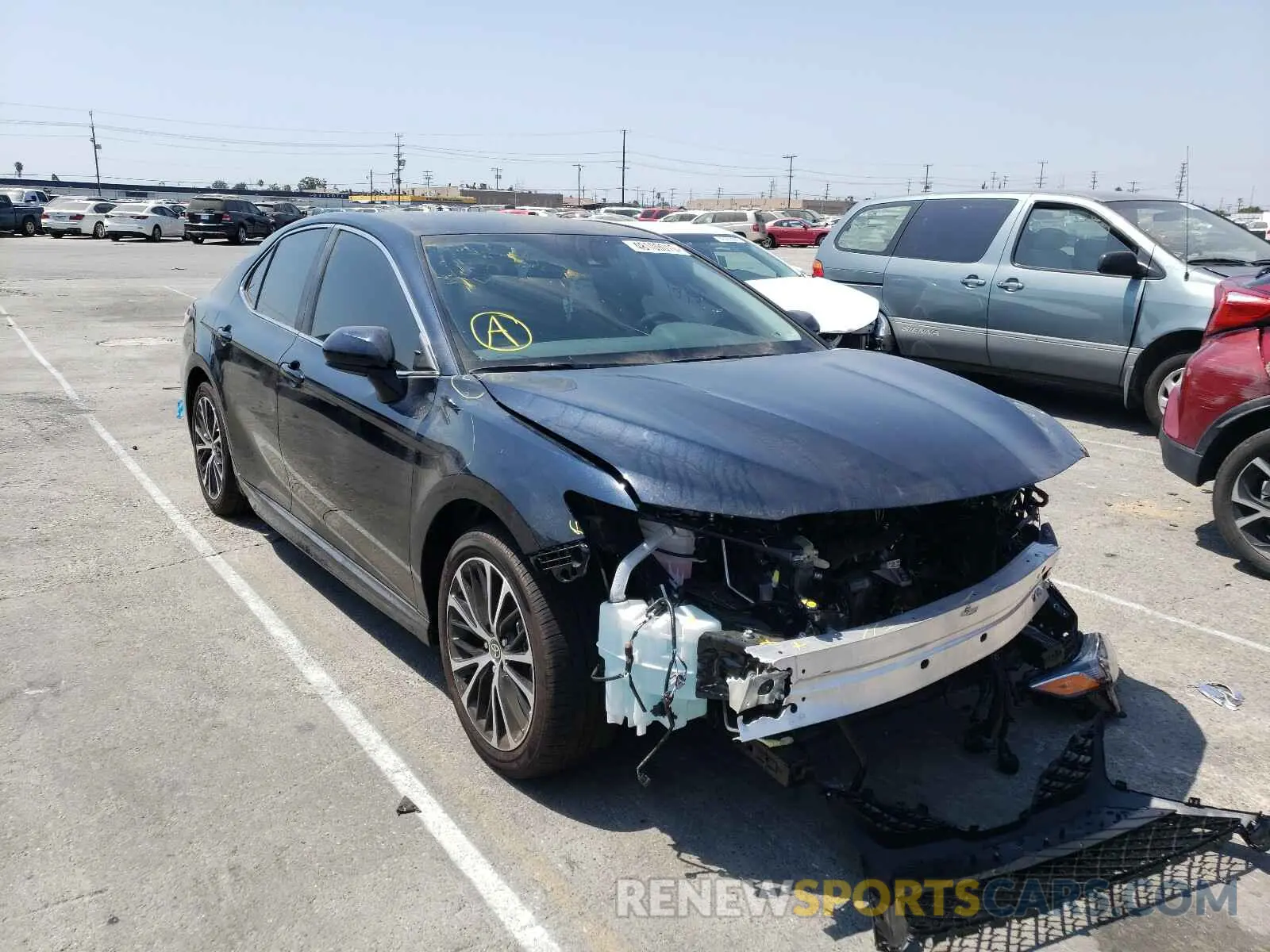 1 Photograph of a damaged car 4T1G11AK0LU953253 TOYOTA CAMRY 2020