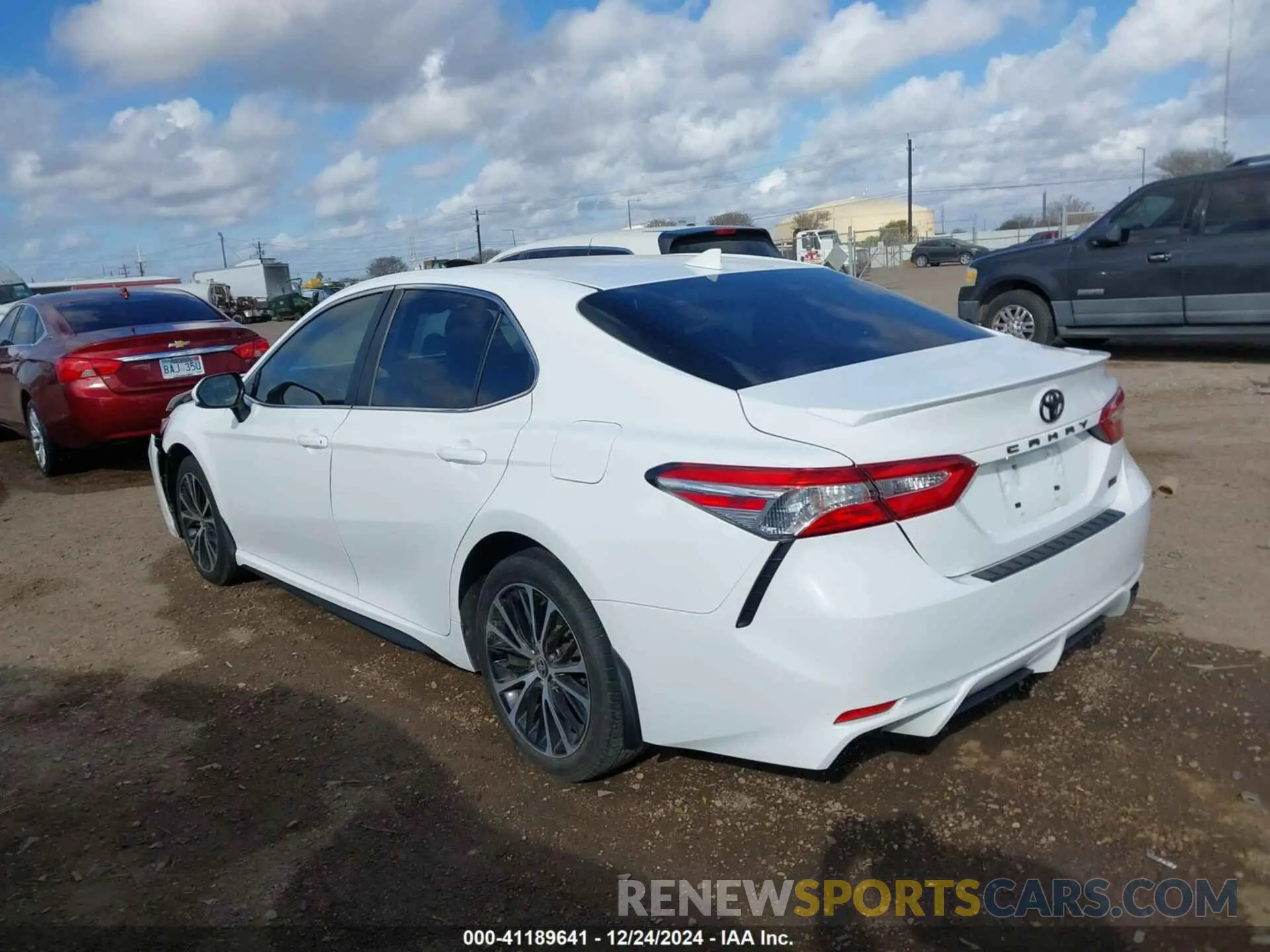 14 Фотография поврежденного автомобиля 4T1G11AK0LU957688 TOYOTA CAMRY 2020