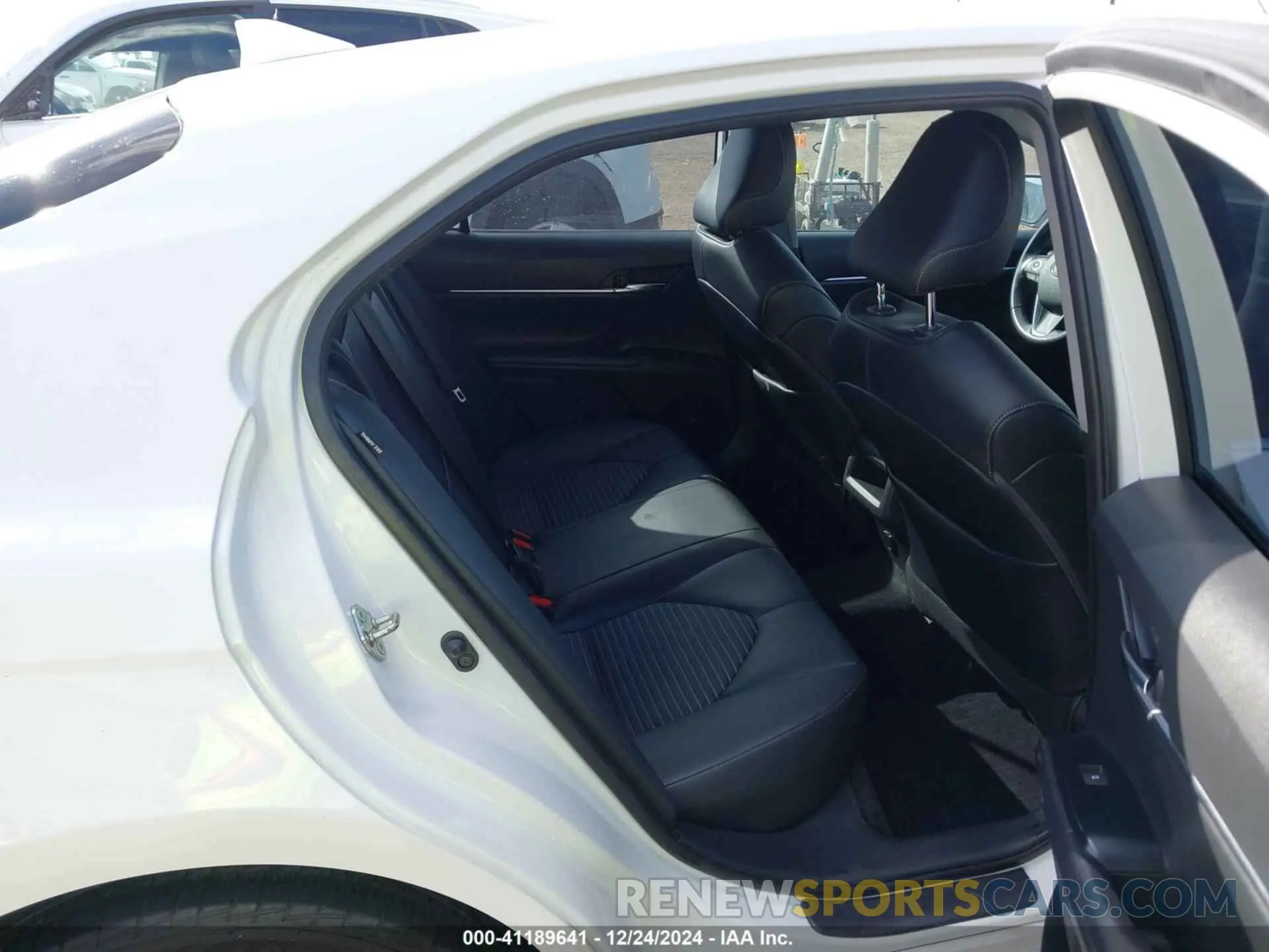 8 Фотография поврежденного автомобиля 4T1G11AK0LU957688 TOYOTA CAMRY 2020