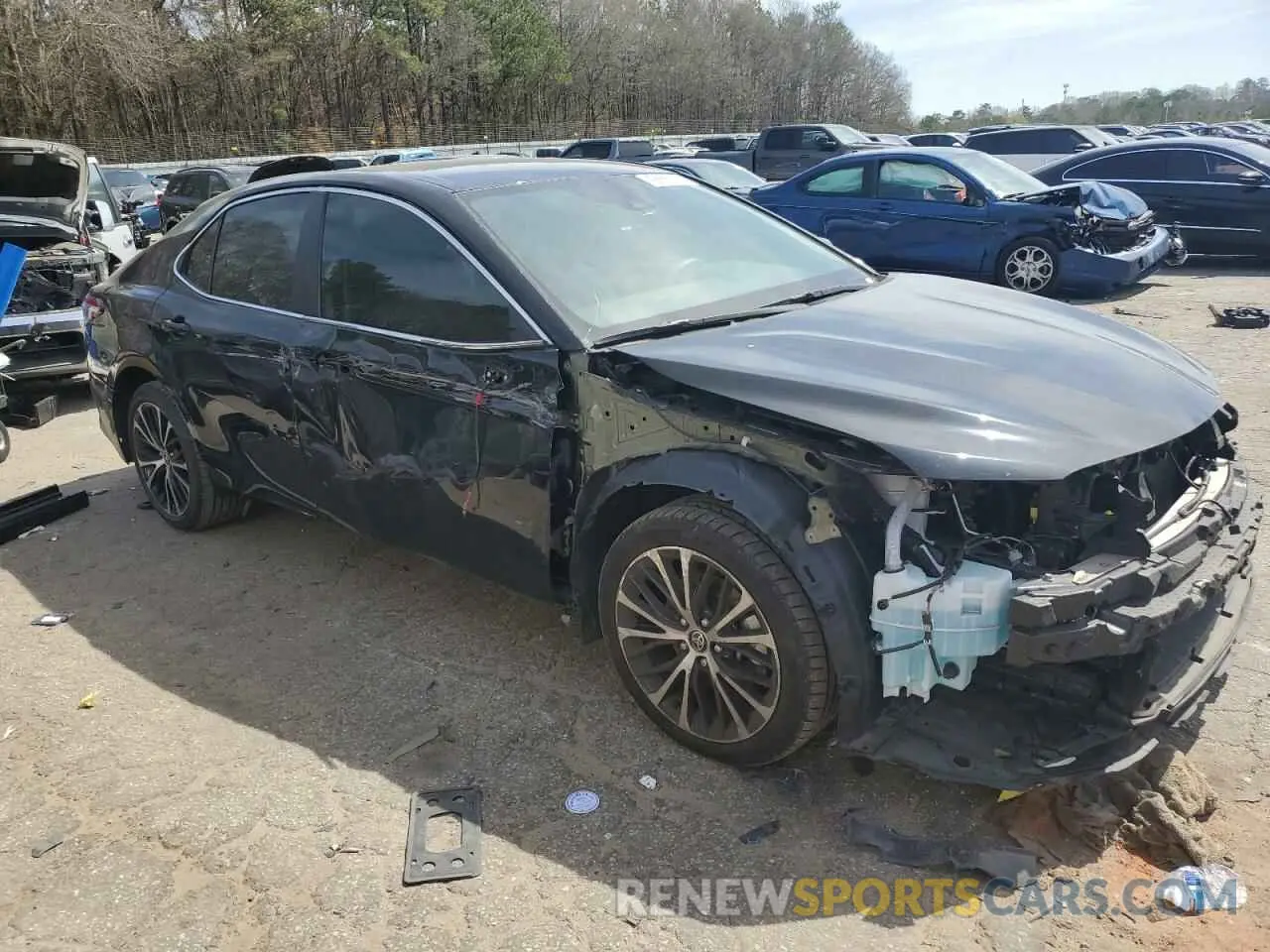 4 Photograph of a damaged car 4T1G11AK0LU963281 TOYOTA CAMRY 2020
