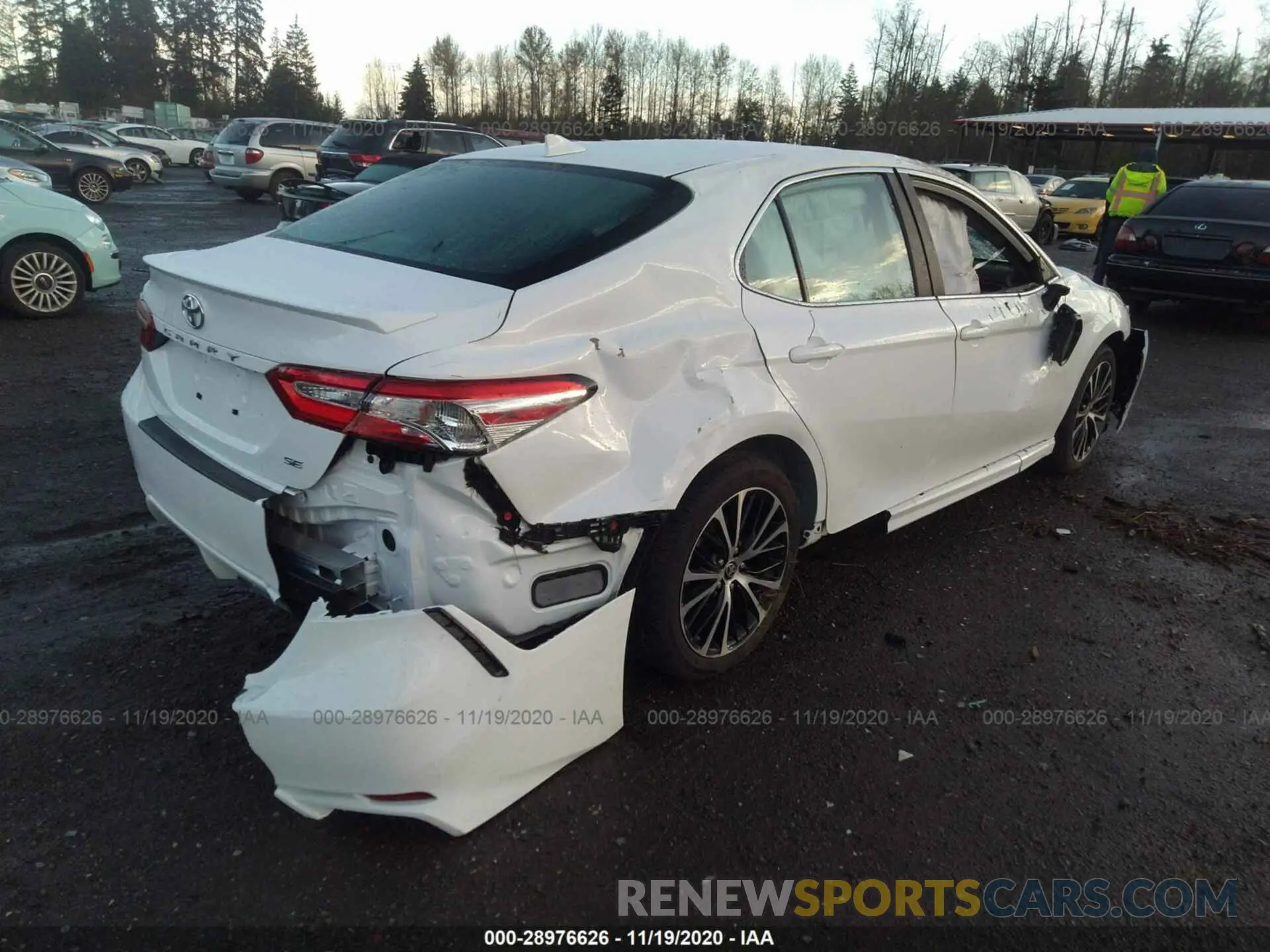 4 Photograph of a damaged car 4T1G11AK0LU973096 TOYOTA CAMRY 2020