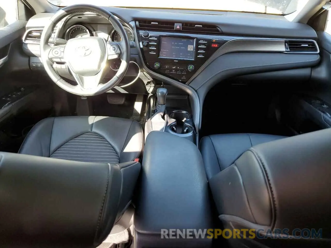 8 Фотография поврежденного автомобиля 4T1G11AK0LU974510 TOYOTA CAMRY 2020