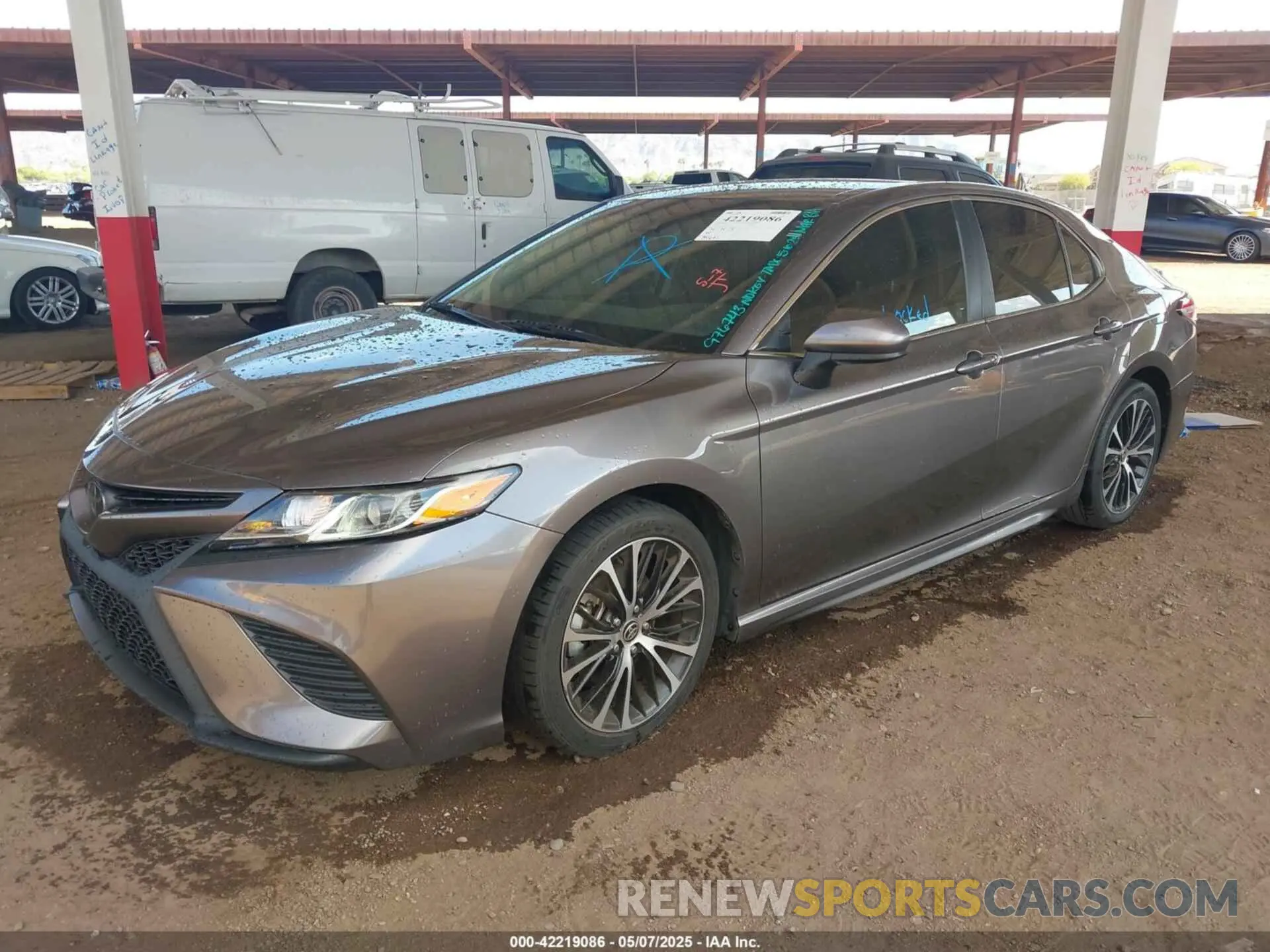 2 Фотография поврежденного автомобиля 4T1G11AK0LU976743 TOYOTA CAMRY 2020