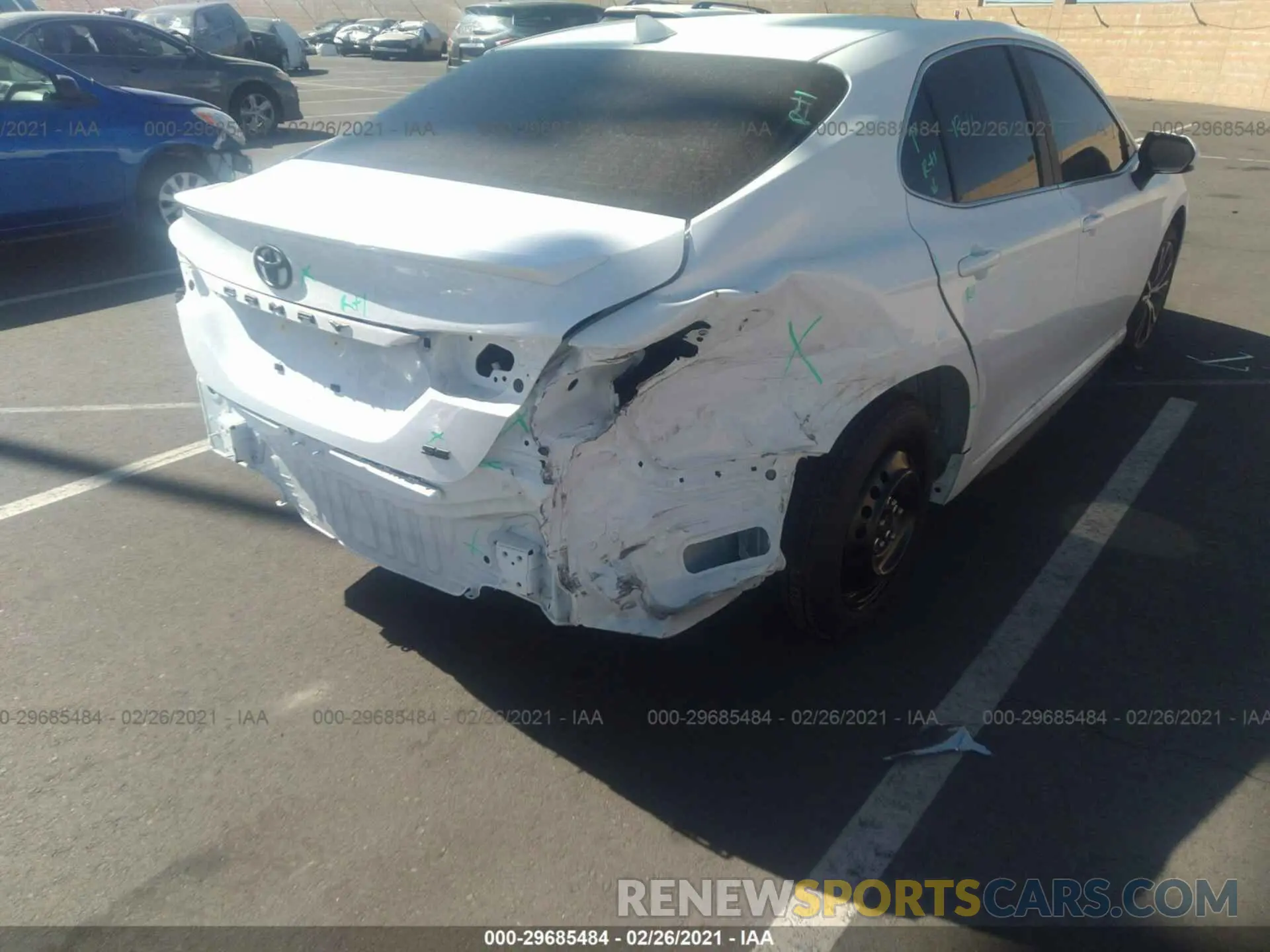 6 Photograph of a damaged car 4T1G11AK0LU987158 TOYOTA CAMRY 2020
