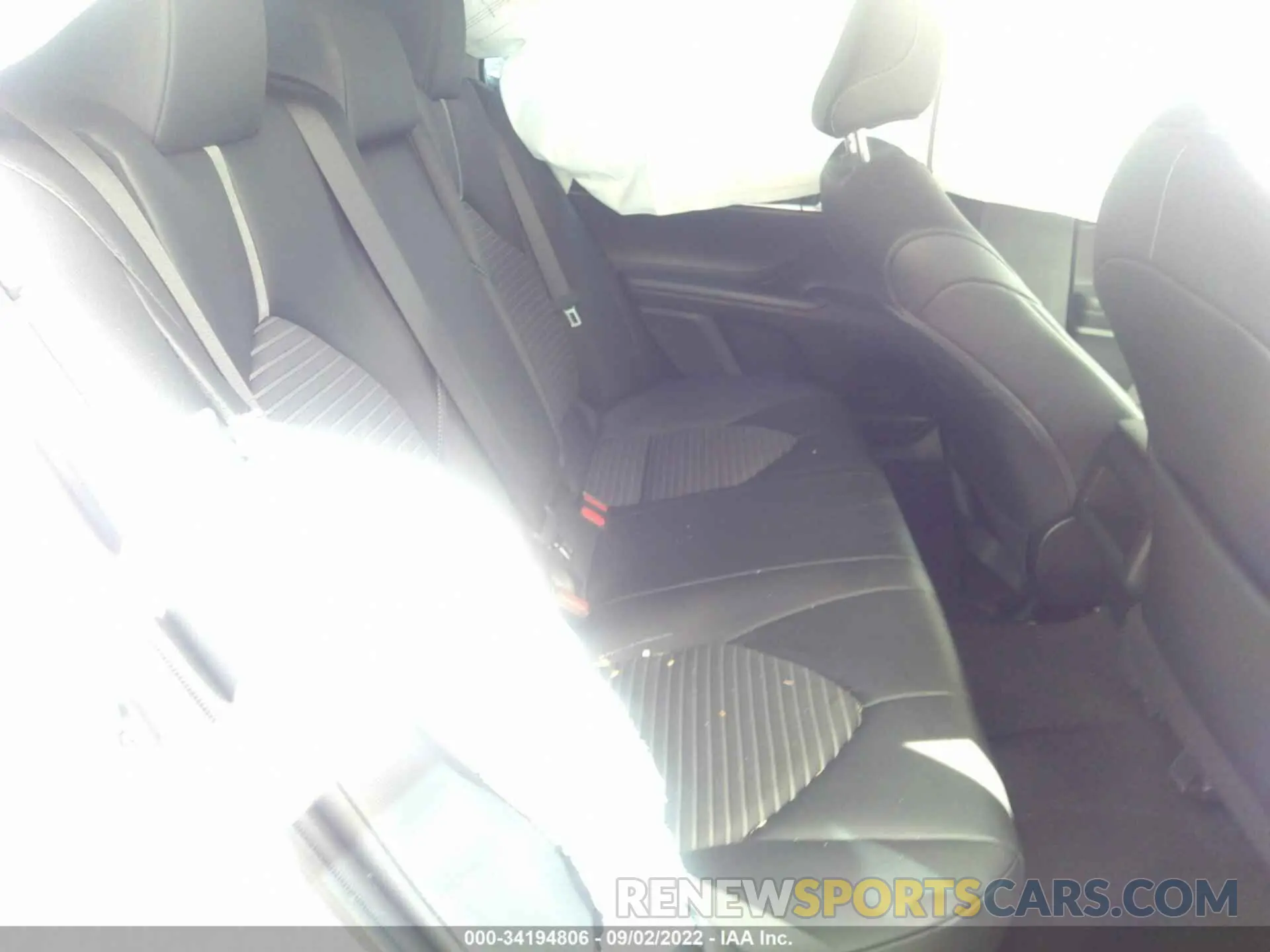8 Фотография поврежденного автомобиля 4T1G11AK0LU988276 TOYOTA CAMRY 2020