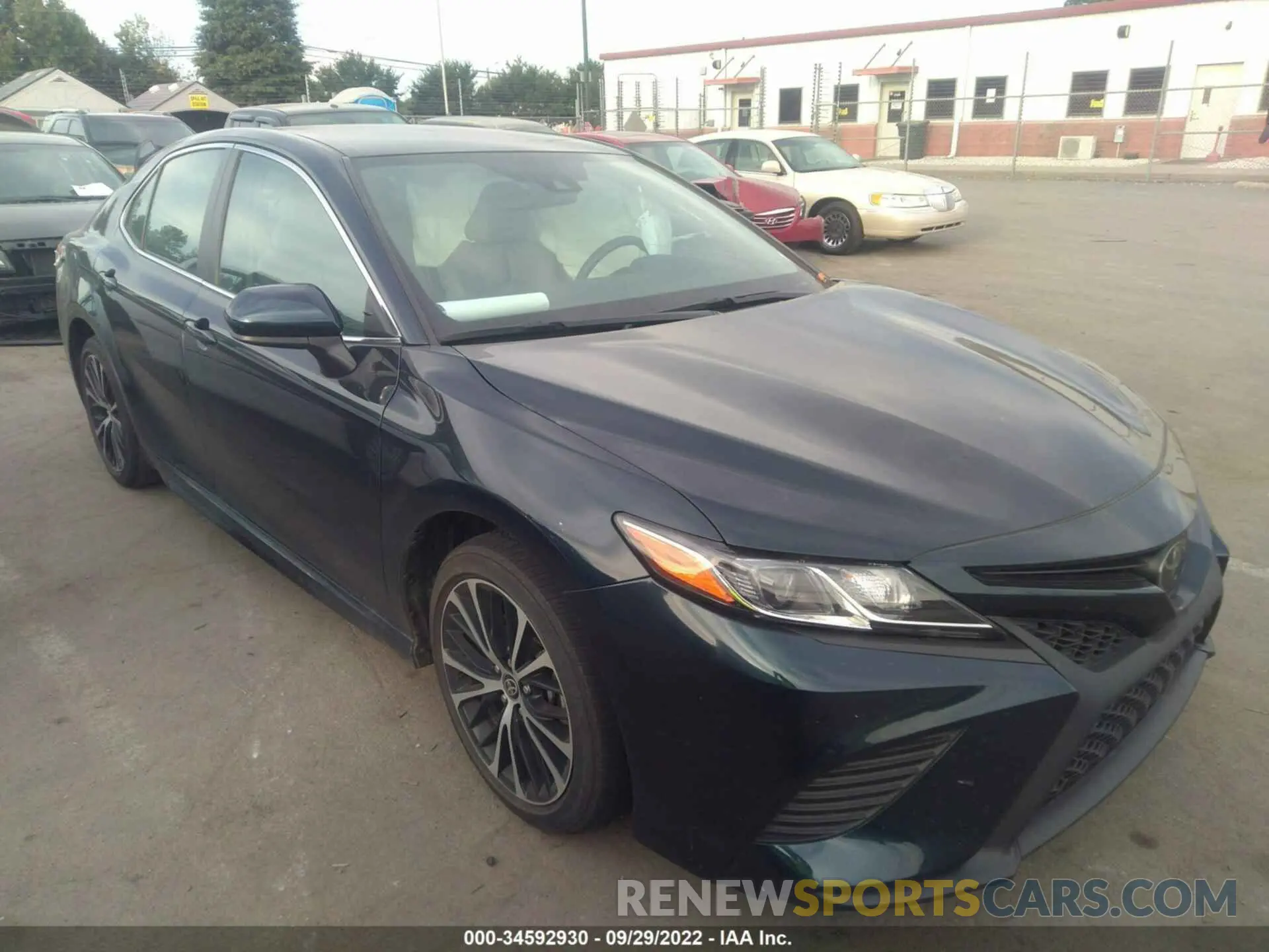 1 Фотография поврежденного автомобиля 4T1G11AK0LU996118 TOYOTA CAMRY 2020