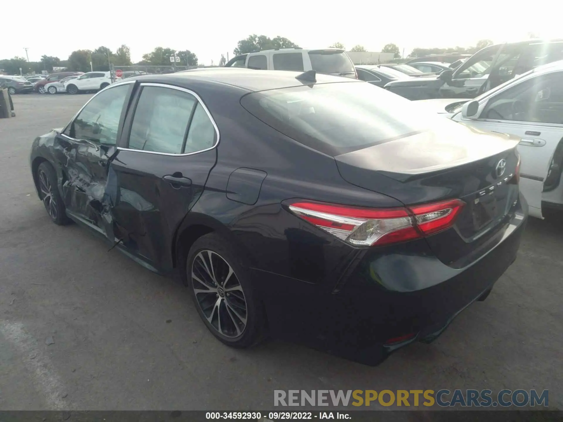 3 Фотография поврежденного автомобиля 4T1G11AK0LU996118 TOYOTA CAMRY 2020