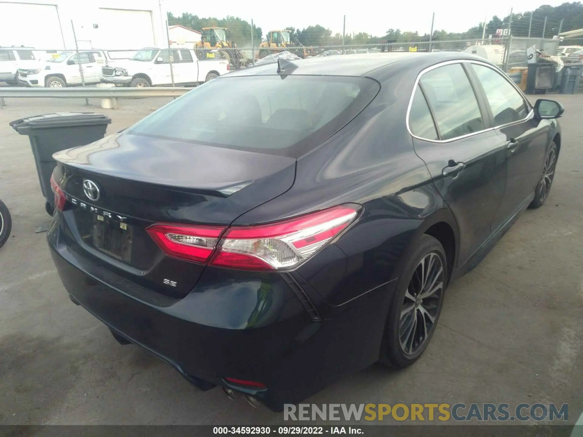 4 Фотография поврежденного автомобиля 4T1G11AK0LU996118 TOYOTA CAMRY 2020