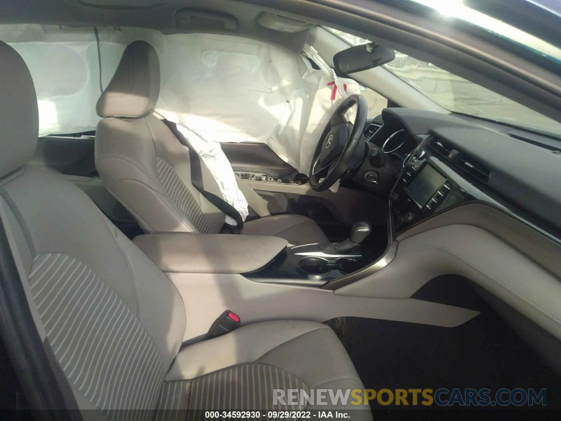 5 Фотография поврежденного автомобиля 4T1G11AK0LU996118 TOYOTA CAMRY 2020