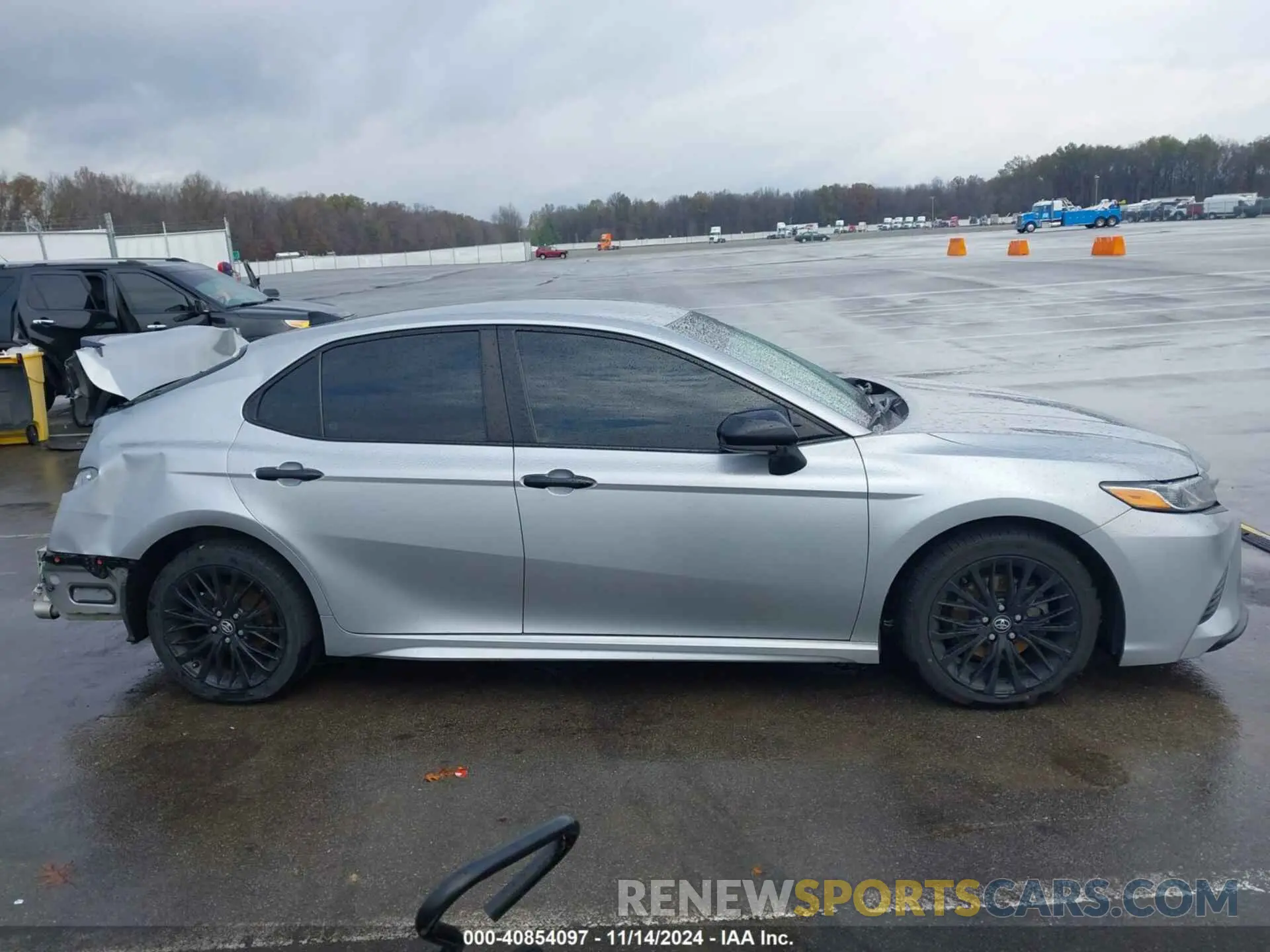 14 Photograph of a damaged car 4T1G11AK1LU301046 TOYOTA CAMRY 2020