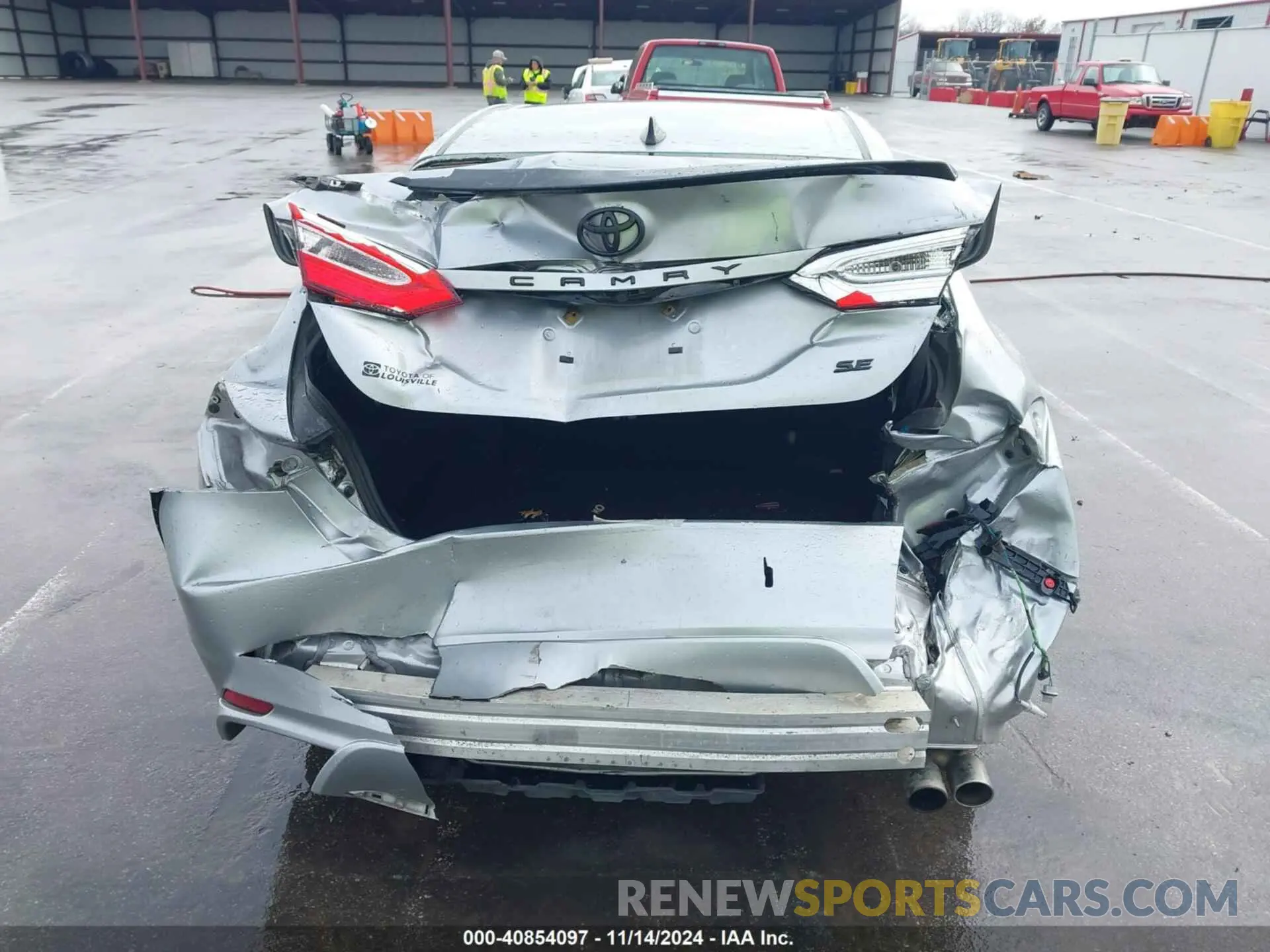 17 Photograph of a damaged car 4T1G11AK1LU301046 TOYOTA CAMRY 2020