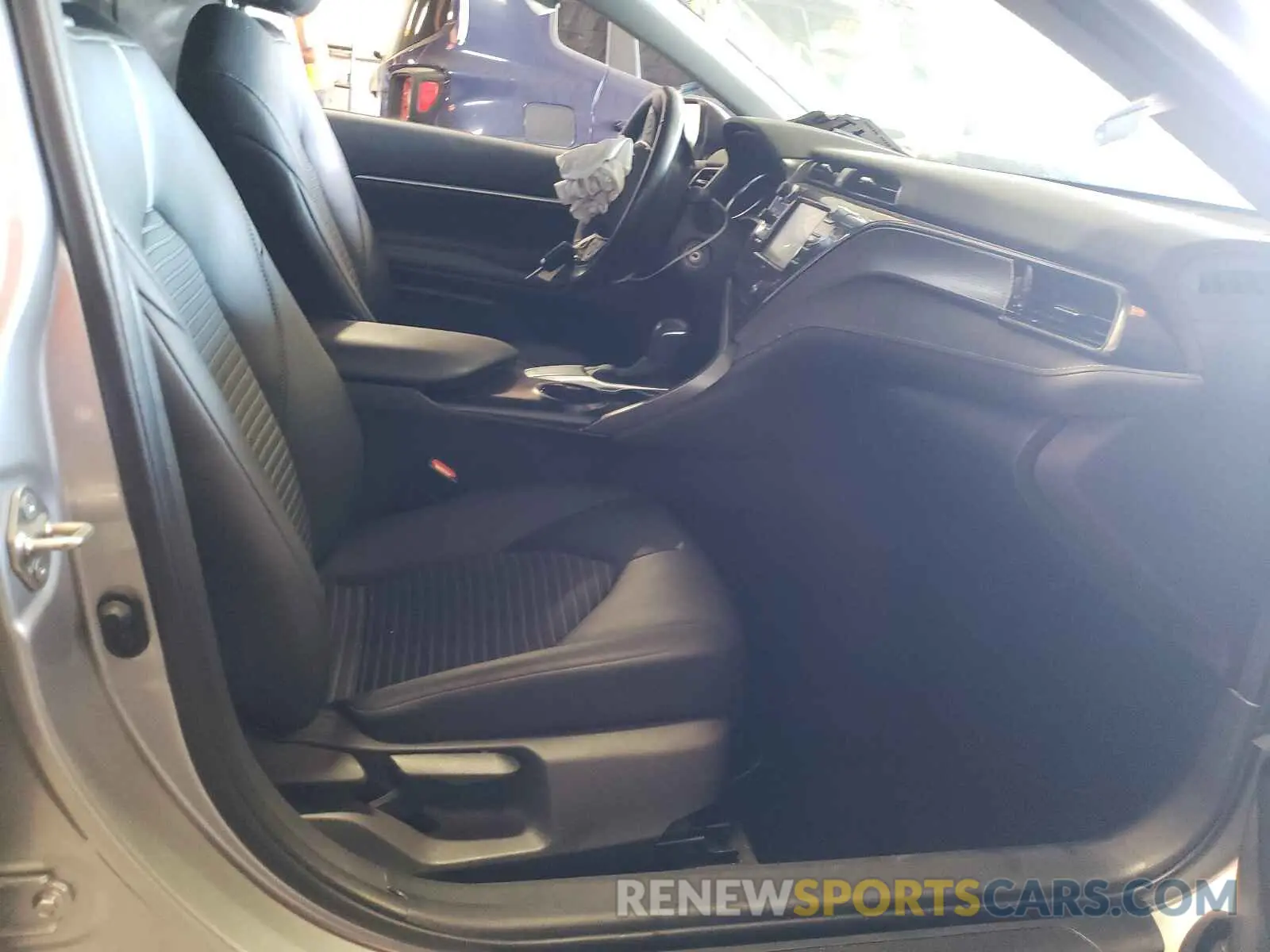 5 Photograph of a damaged car 4T1G11AK1LU318820 TOYOTA CAMRY 2020