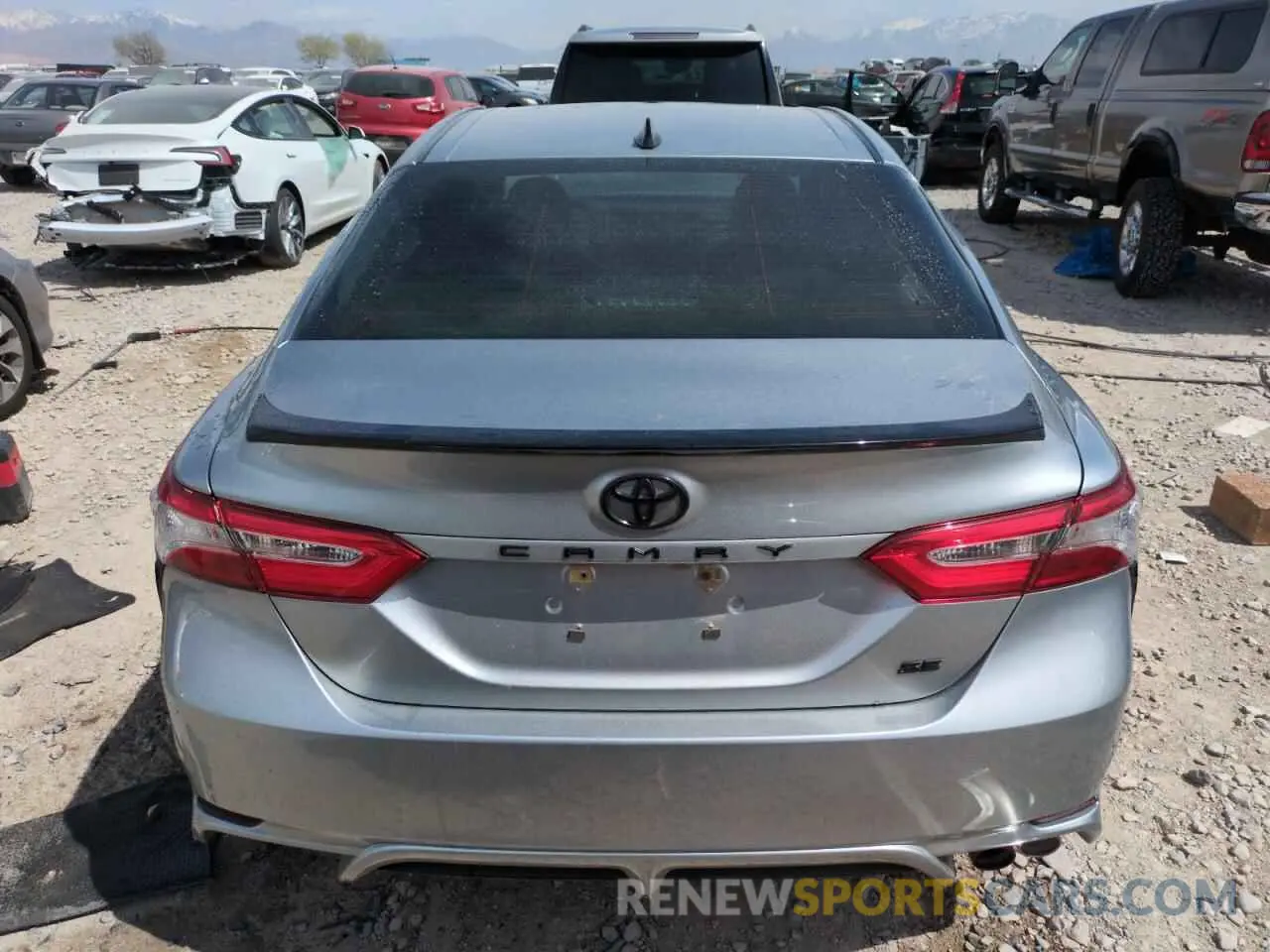 6 Photograph of a damaged car 4T1G11AK1LU326965 TOYOTA CAMRY 2020