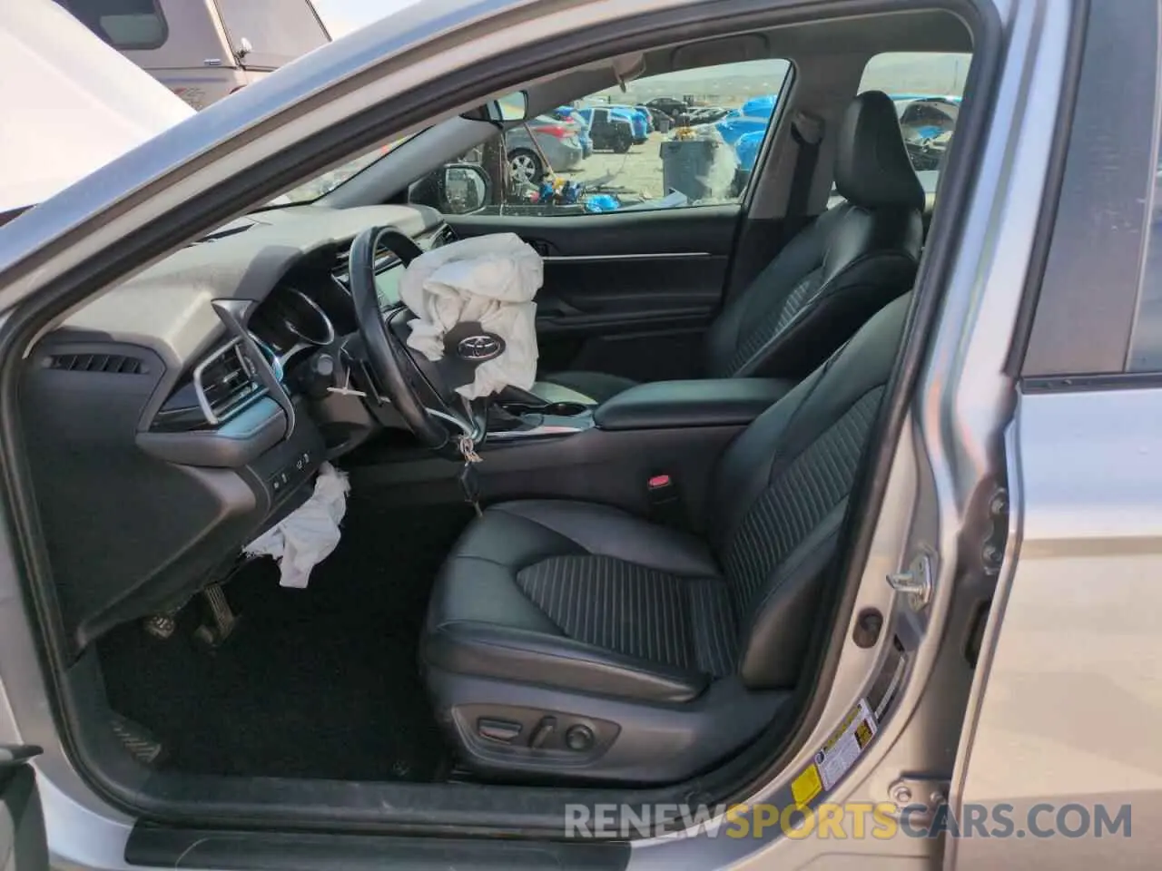 7 Photograph of a damaged car 4T1G11AK1LU326965 TOYOTA CAMRY 2020
