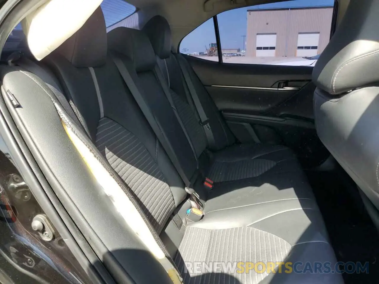 10 Фотография поврежденного автомобиля 4T1G11AK1LU329302 TOYOTA CAMRY 2020