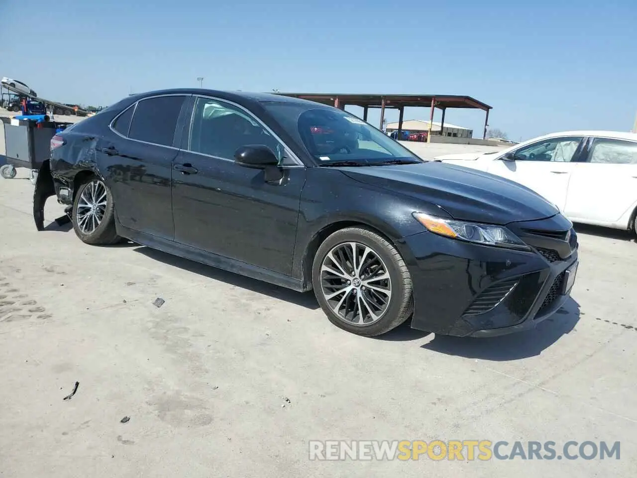 4 Фотография поврежденного автомобиля 4T1G11AK1LU329302 TOYOTA CAMRY 2020