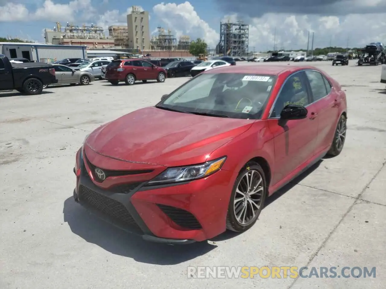 2 Photograph of a damaged car 4T1G11AK1LU330997 TOYOTA CAMRY 2020