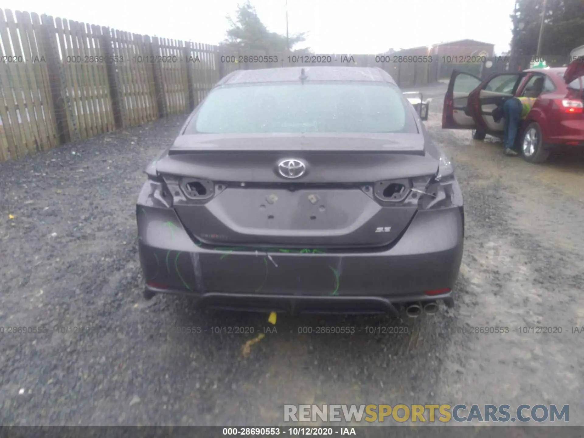 6 Photograph of a damaged car 4T1G11AK1LU340493 TOYOTA CAMRY 2020