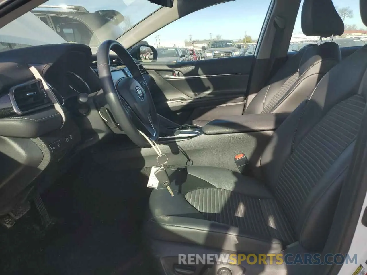 7 Photograph of a damaged car 4T1G11AK1LU343507 TOYOTA CAMRY 2020