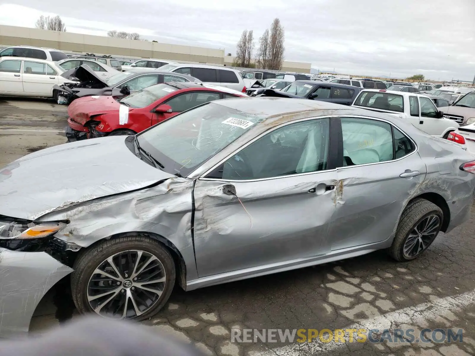 9 Photograph of a damaged car 4T1G11AK1LU344172 TOYOTA CAMRY 2020
