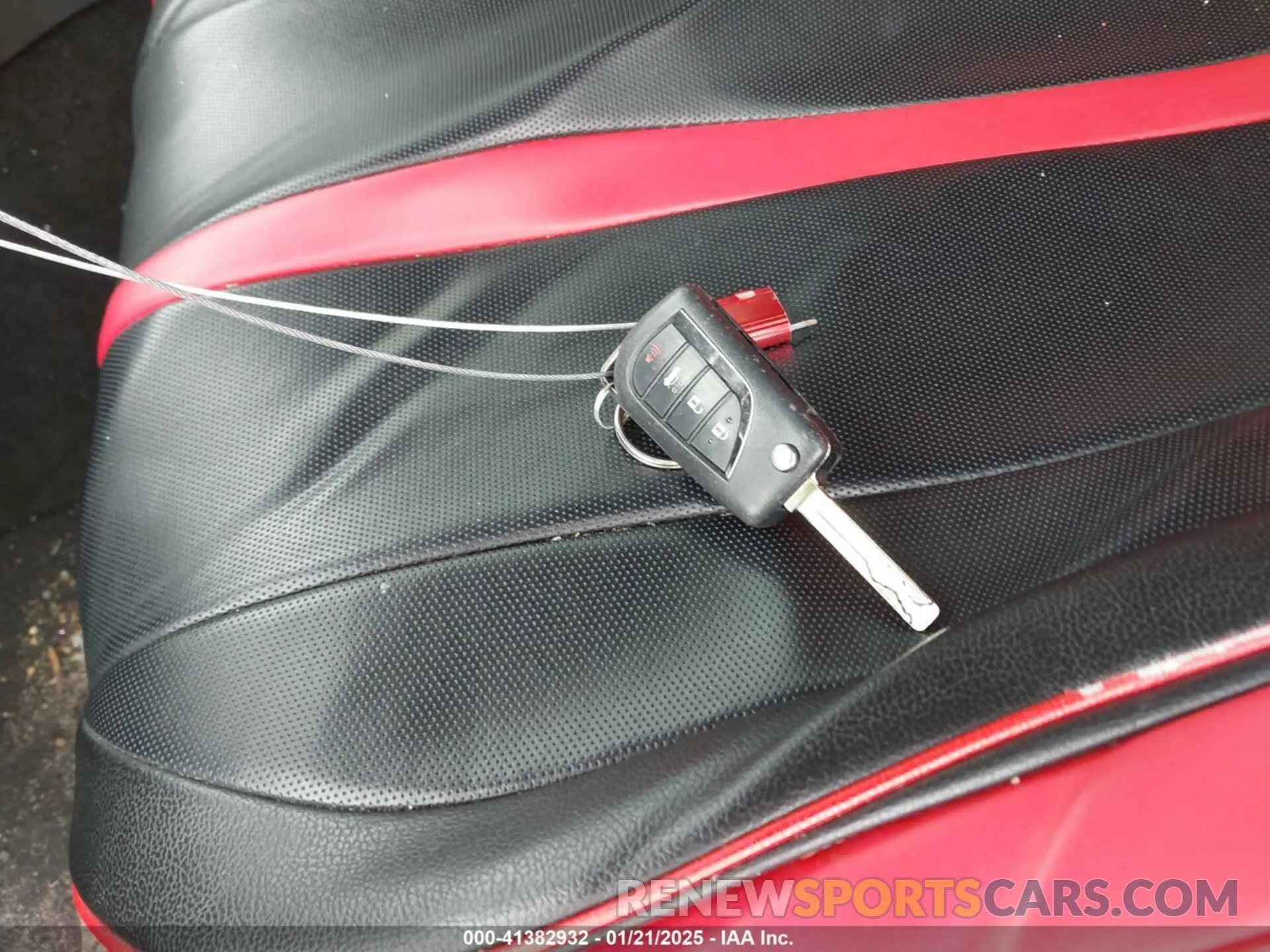 11 Photograph of a damaged car 4T1G11AK1LU352661 TOYOTA CAMRY 2020