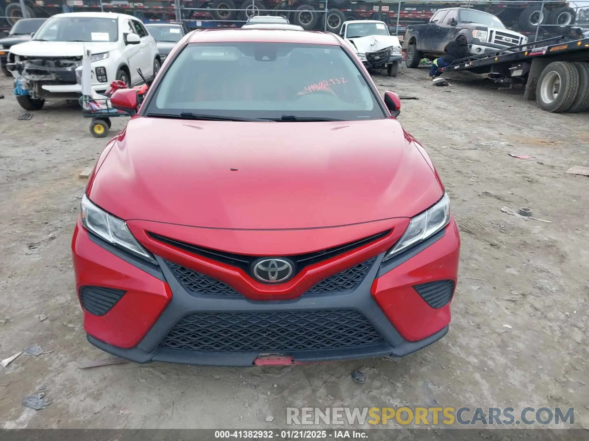 12 Photograph of a damaged car 4T1G11AK1LU352661 TOYOTA CAMRY 2020