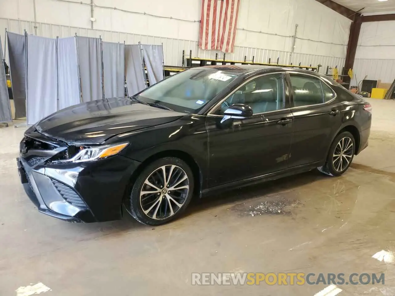 1 Photograph of a damaged car 4T1G11AK1LU360369 TOYOTA CAMRY 2020