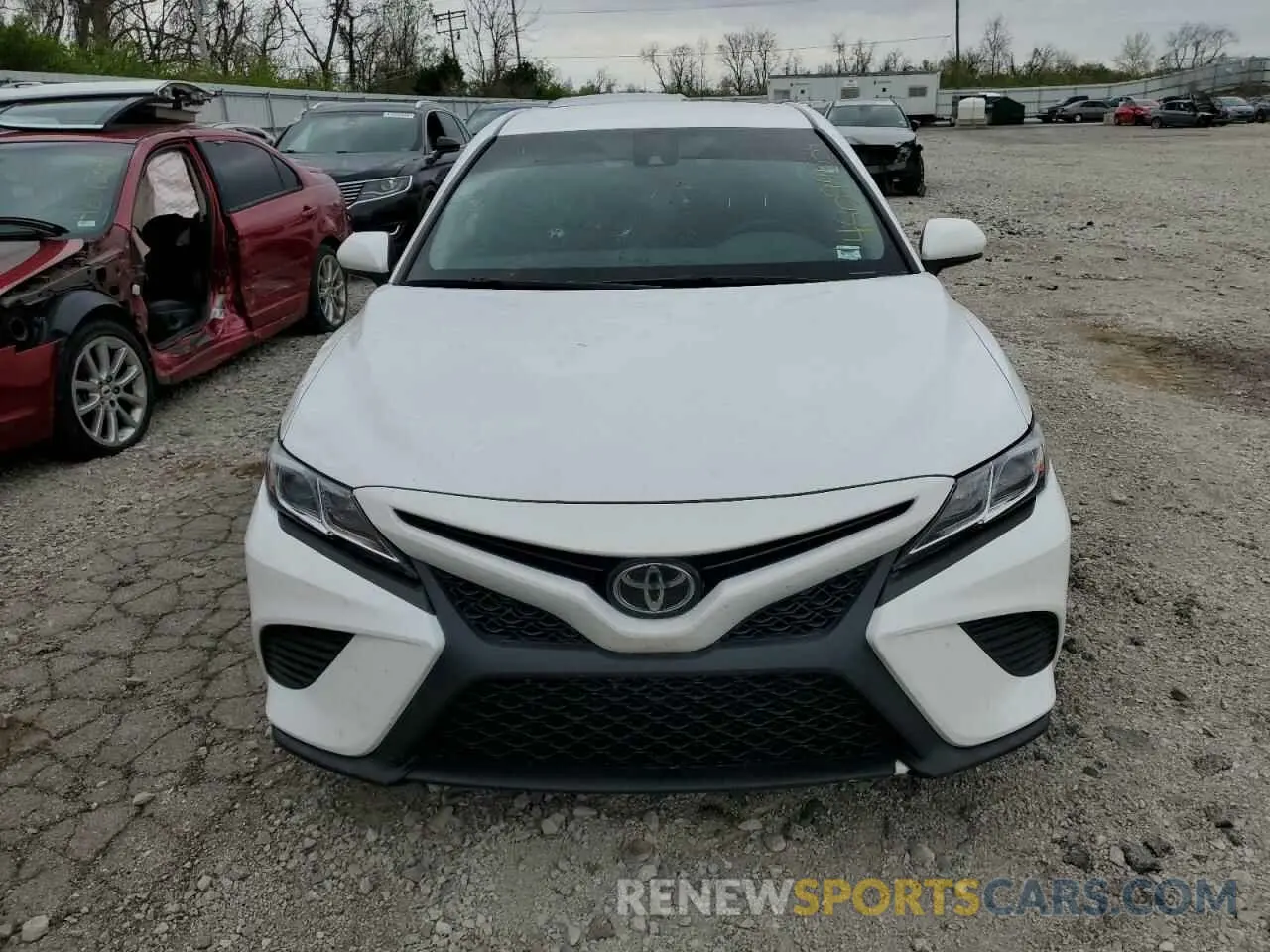 5 Photograph of a damaged car 4T1G11AK1LU383375 TOYOTA CAMRY 2020