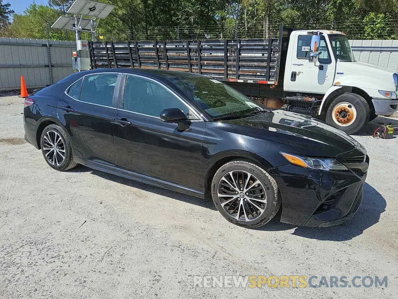4 Photograph of a damaged car 4T1G11AK1LU868907 TOYOTA CAMRY 2020