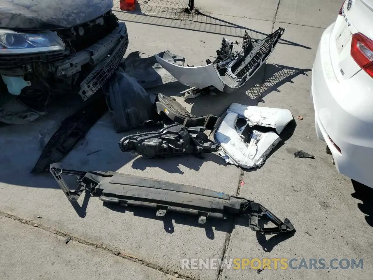 12 Фотография поврежденного автомобиля 4T1G11AK1LU912243 TOYOTA CAMRY 2020
