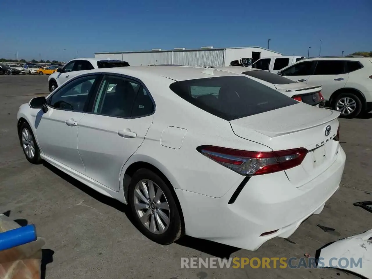 2 Фотография поврежденного автомобиля 4T1G11AK1LU912243 TOYOTA CAMRY 2020