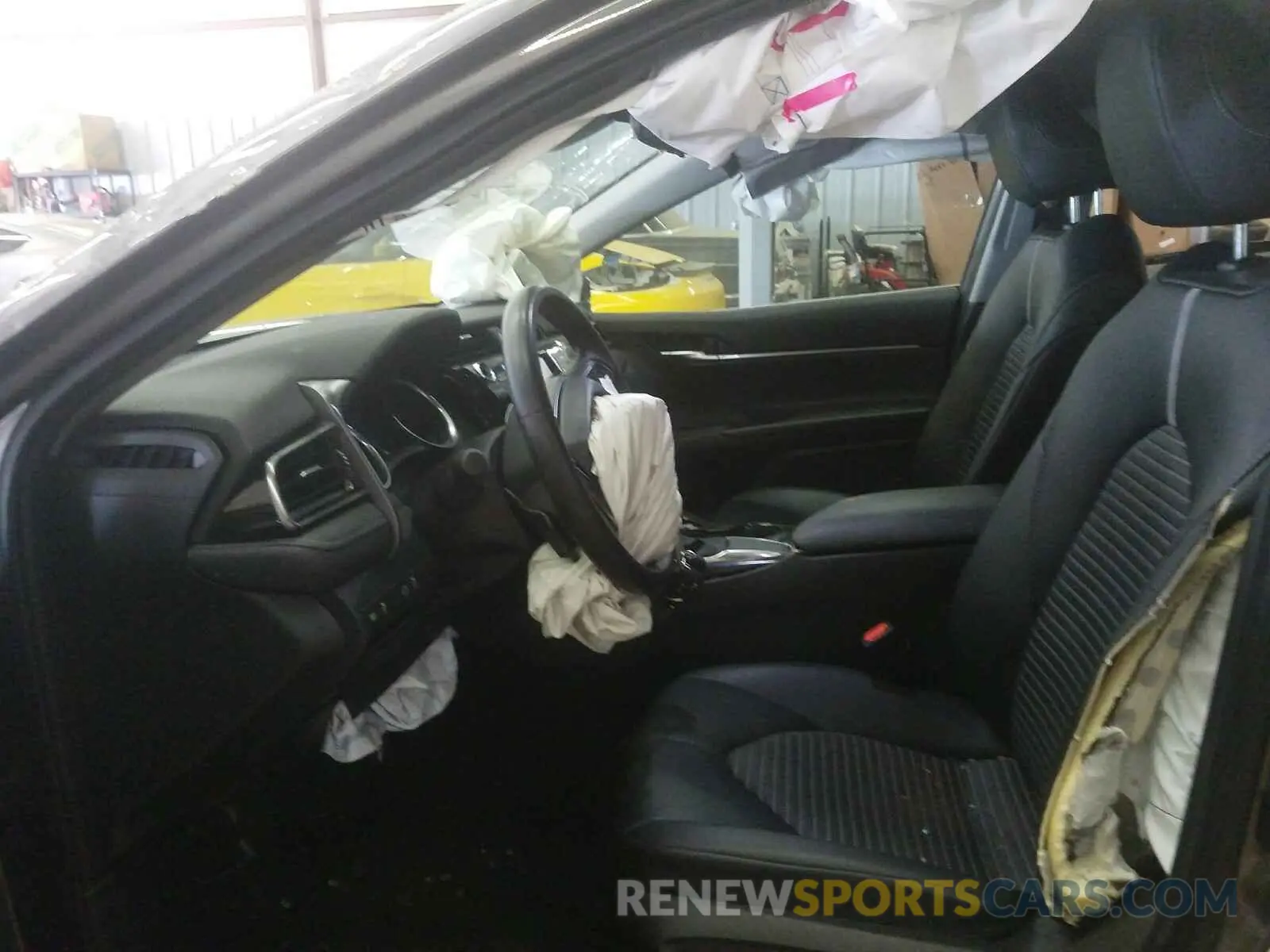 5 Photograph of a damaged car 4T1G11AK1LU925221 TOYOTA CAMRY 2020