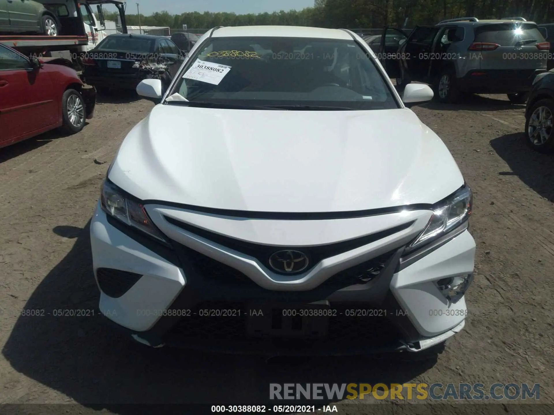 6 Photograph of a damaged car 4T1G11AK1LU930158 TOYOTA CAMRY 2020
