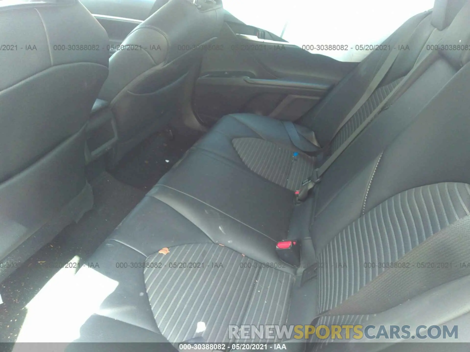8 Photograph of a damaged car 4T1G11AK1LU930158 TOYOTA CAMRY 2020
