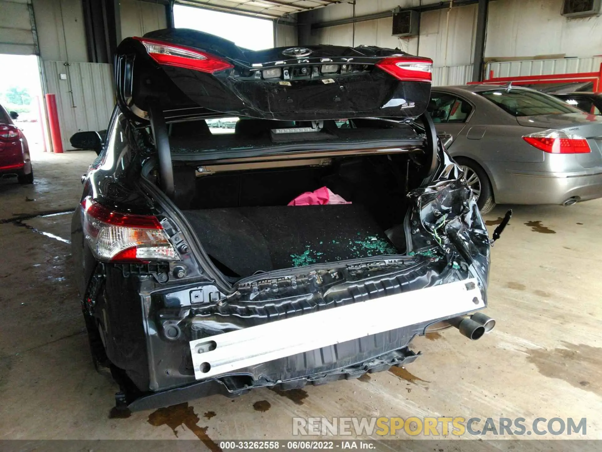 6 Фотография поврежденного автомобиля 4T1G11AK1LU943072 TOYOTA CAMRY 2020